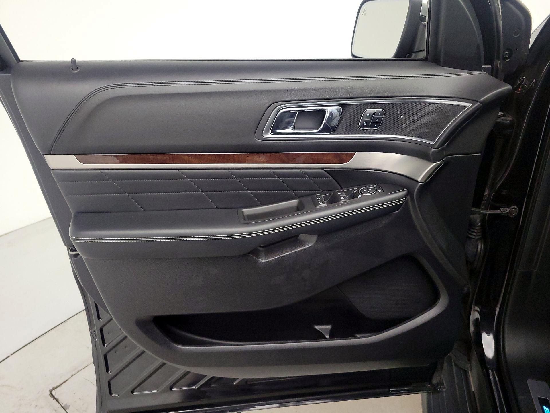 Thumbnail: 2017 Ford Explorer - 12