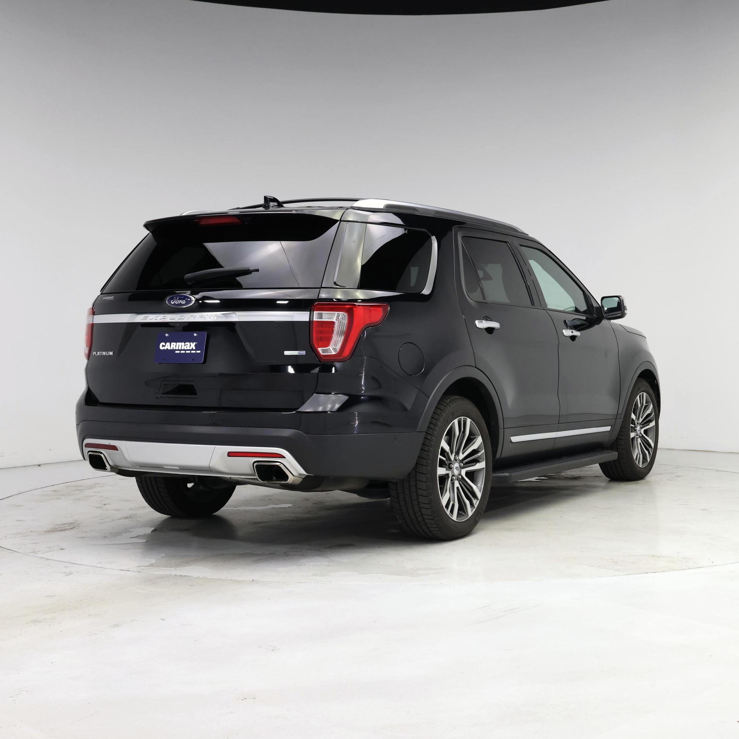 Thumbnail: 2017 Ford Explorer - 8