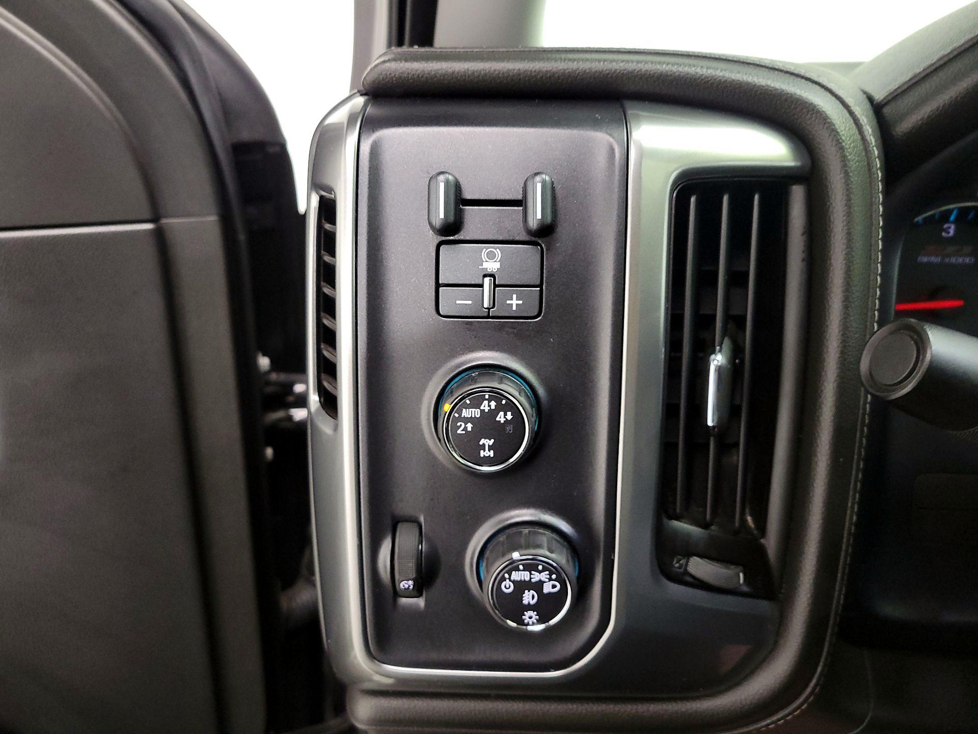 Thumbnail: 2015 Chevrolet Silverado 1500 - 13
