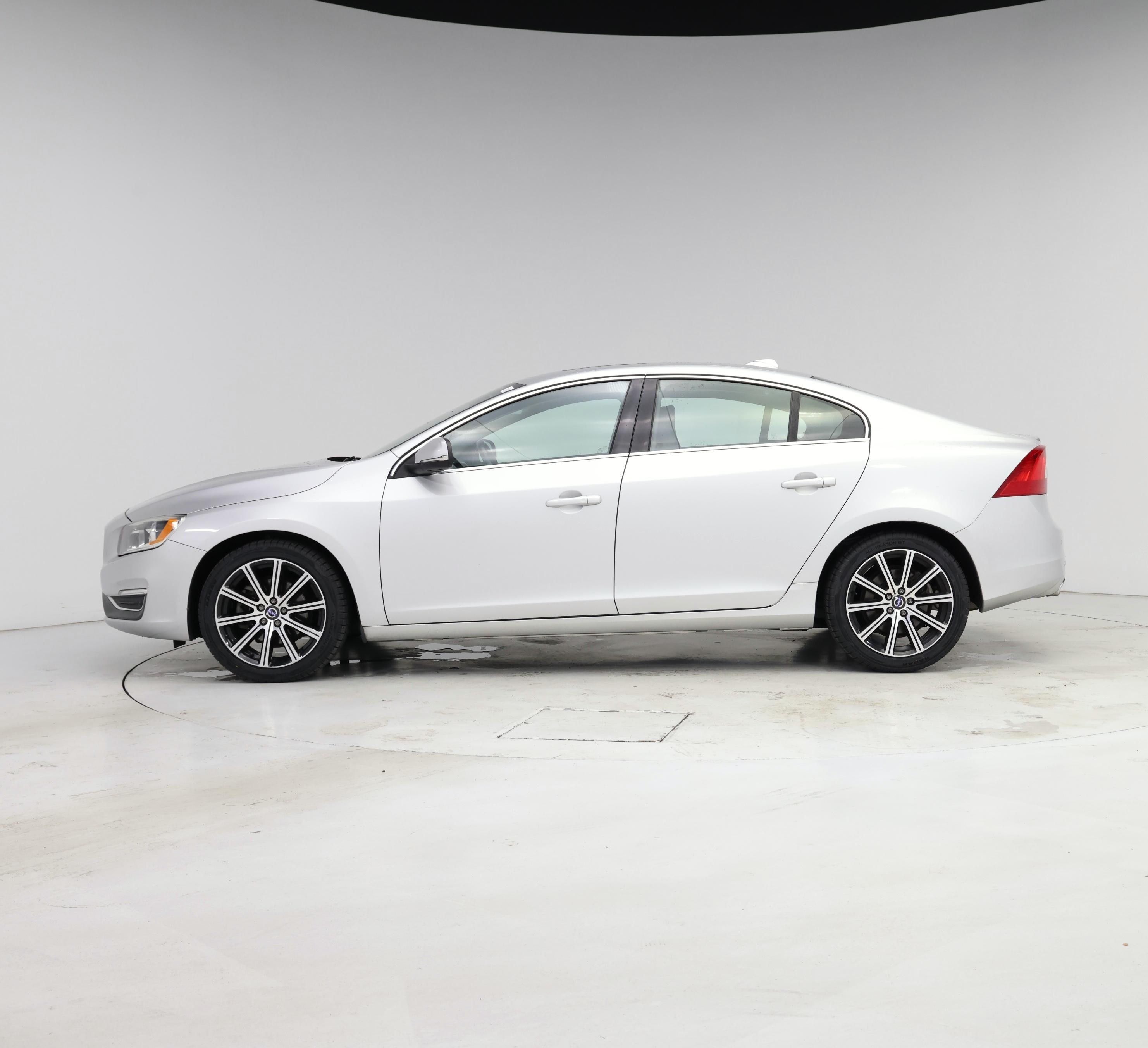Thumbnail: 2017 Volvo S60 - 3