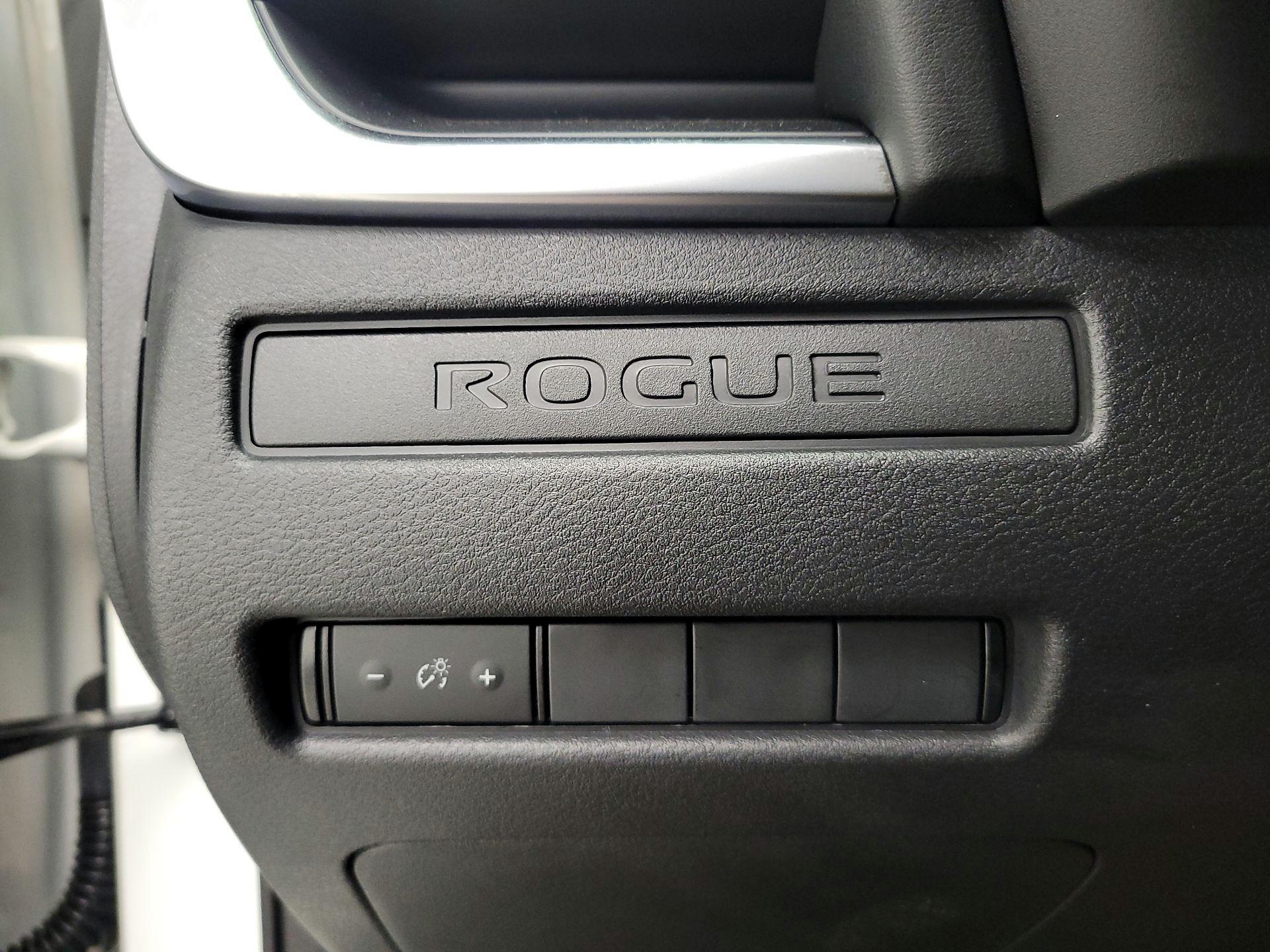 Thumbnail: 2022 Nissan Rogue - 13