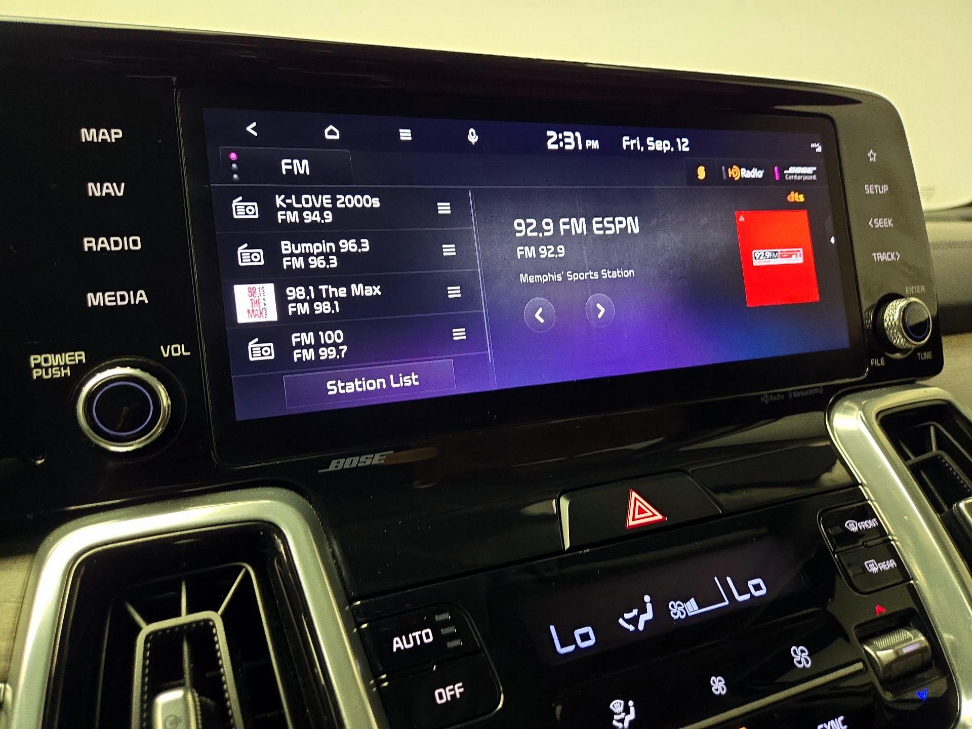Thumbnail: 2023 Kia Sorento - 16