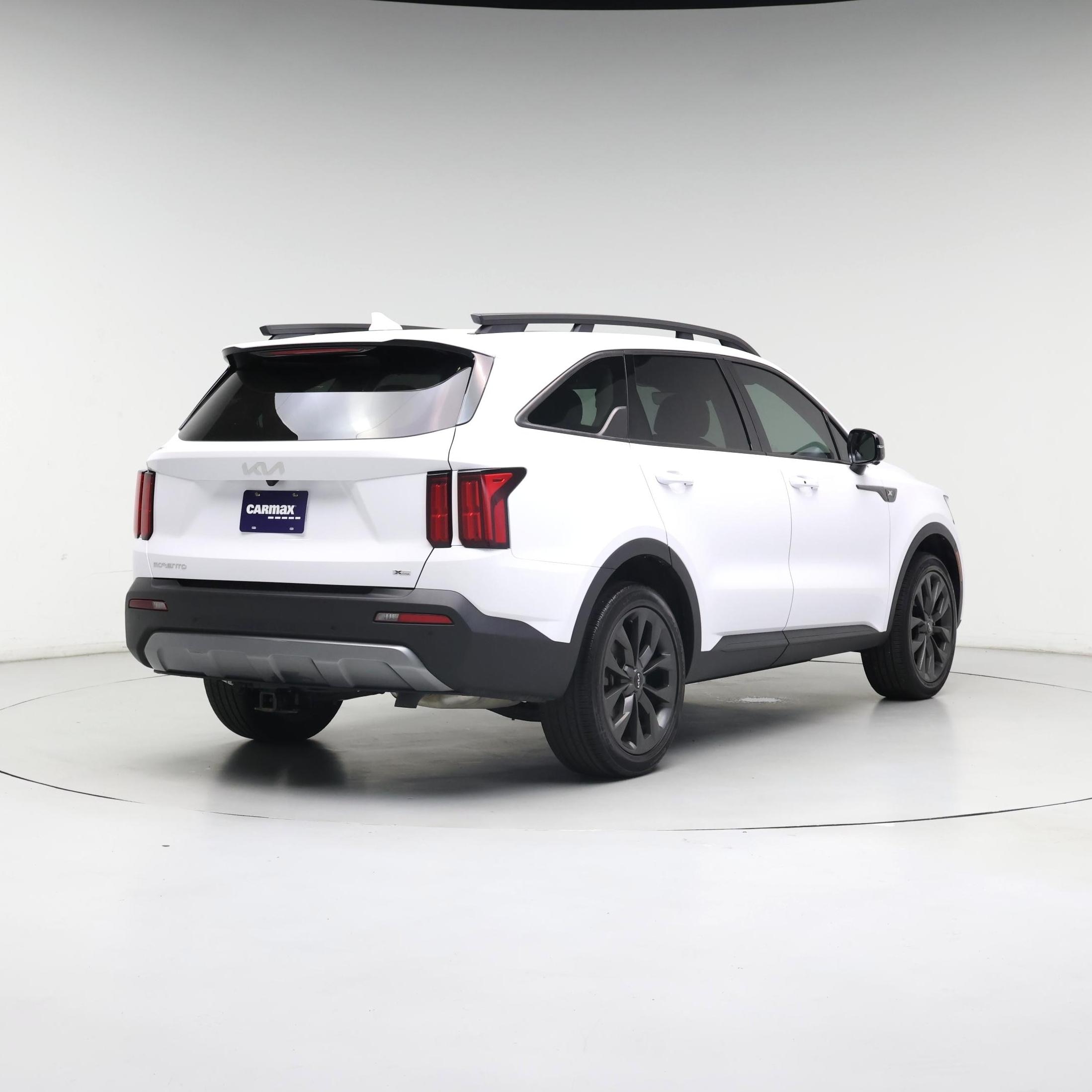 Thumbnail: 2023 Kia Sorento - 8