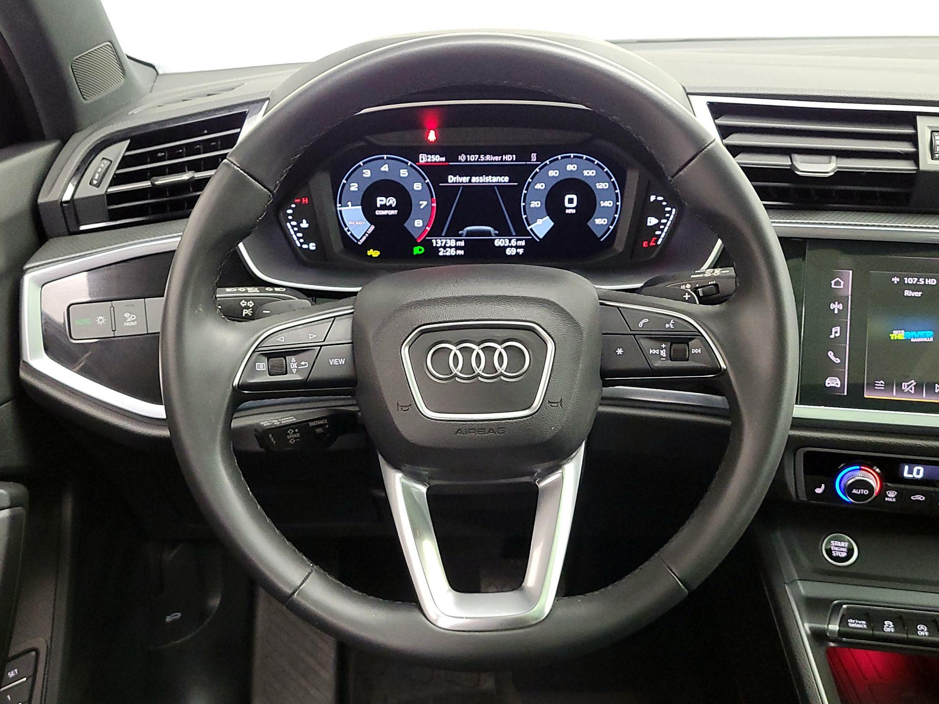 Thumbnail: 2024 Audi Q3 - 10