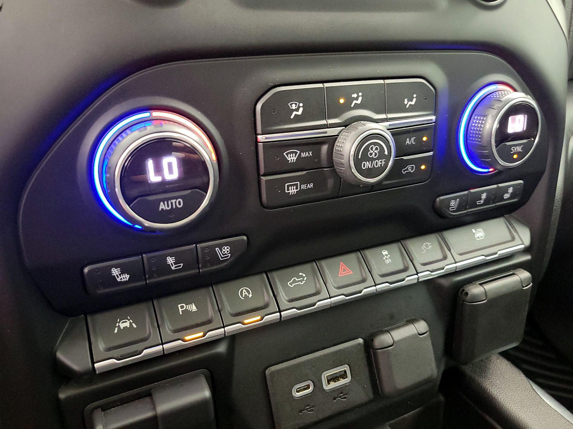 Thumbnail: 2019 Chevrolet Silverado 1500 - 17