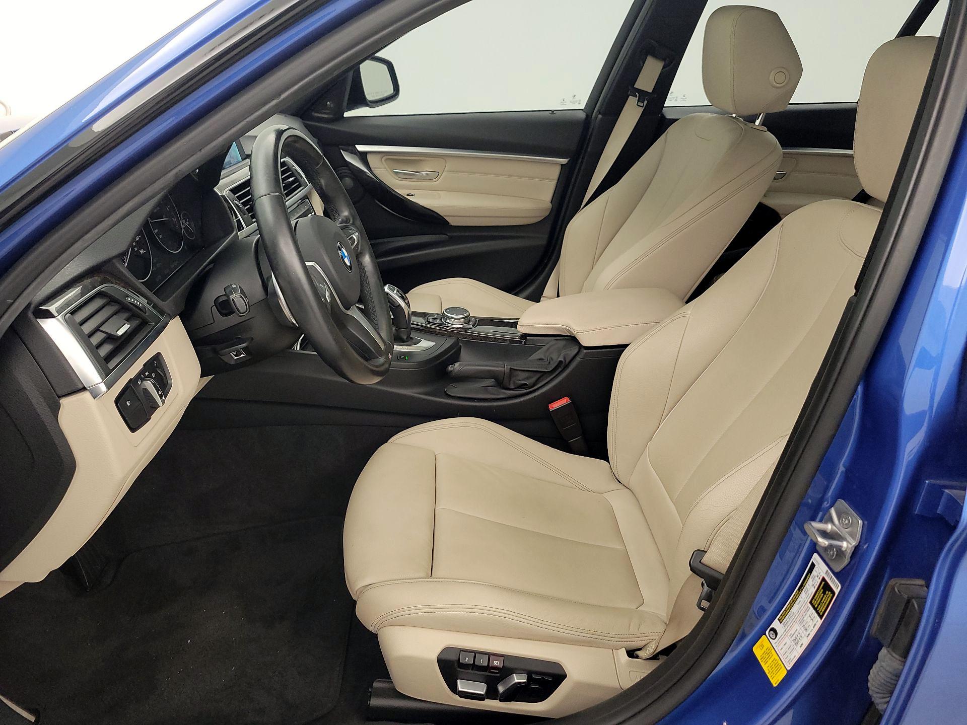 Thumbnail: 2016 BMW 3 Series - 11