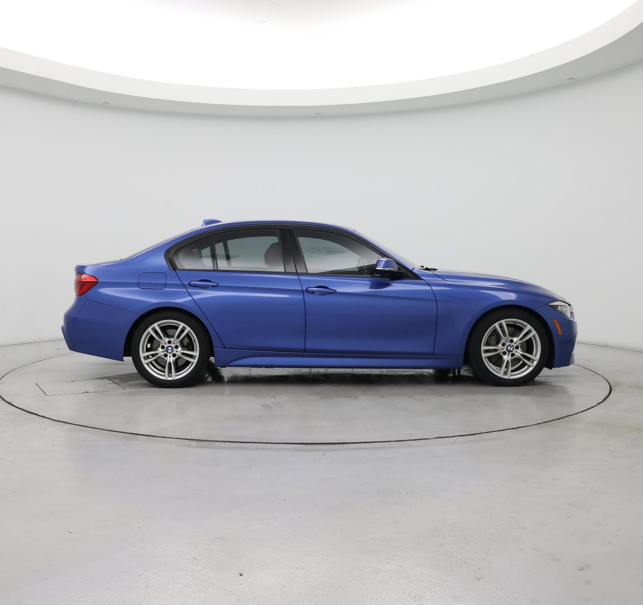 Thumbnail: 2016 BMW 3 Series - 7