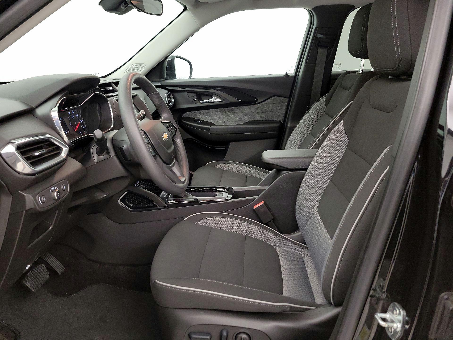Thumbnail: 2023 Chevrolet TrailBlazer - 11