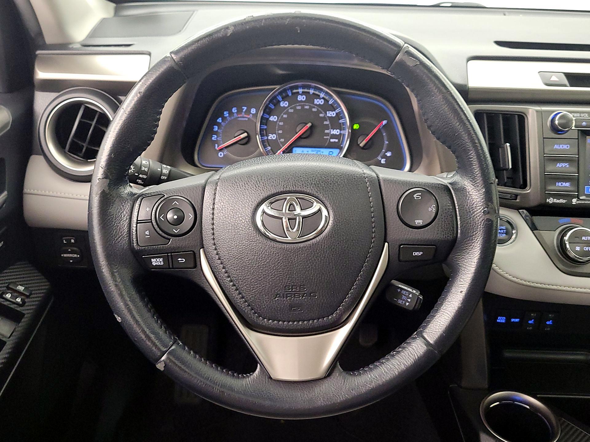 Thumbnail: 2015 Toyota RAV4 - 10
