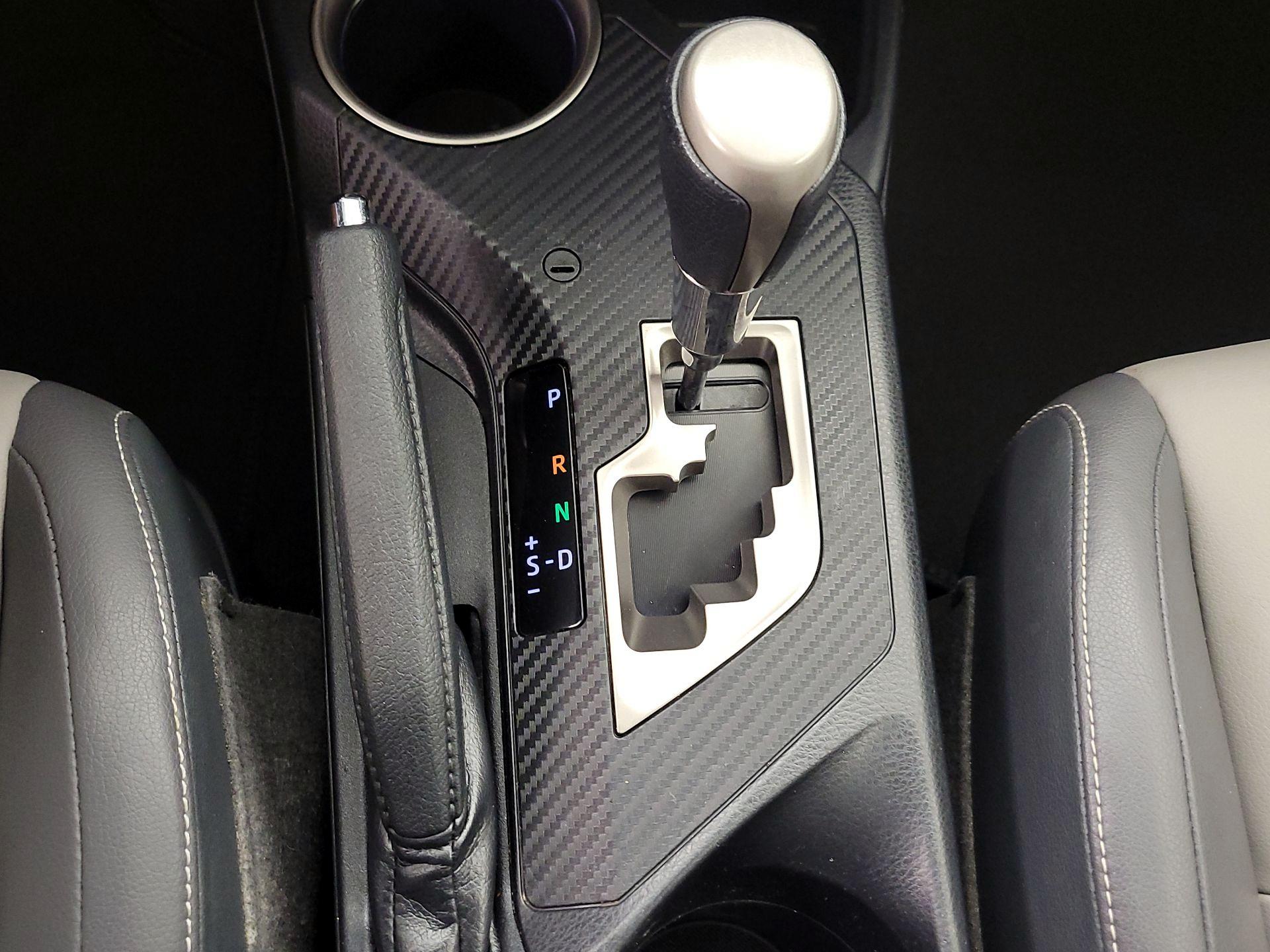 Thumbnail: 2015 Toyota RAV4 - 17