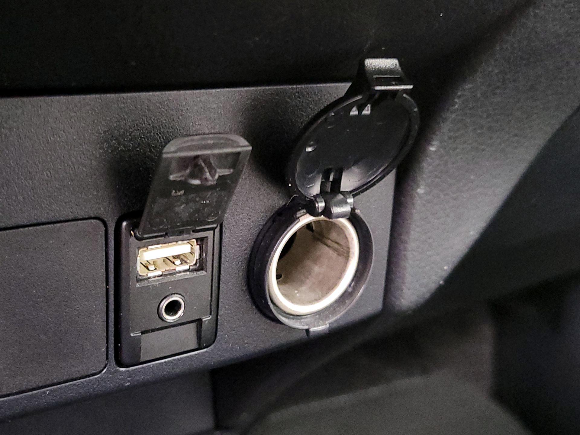 Thumbnail: 2015 Toyota RAV4 - 18