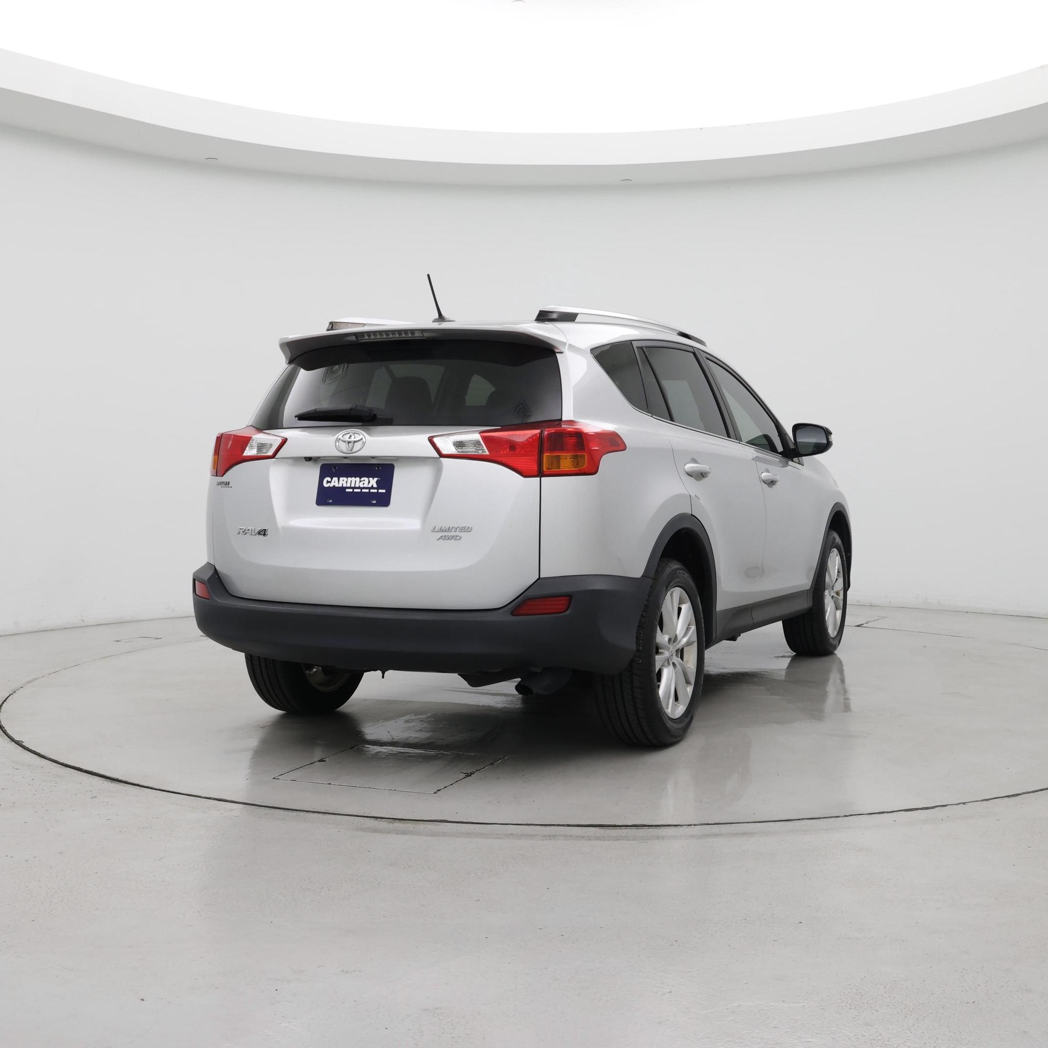 Thumbnail: 2015 Toyota RAV4 - 8
