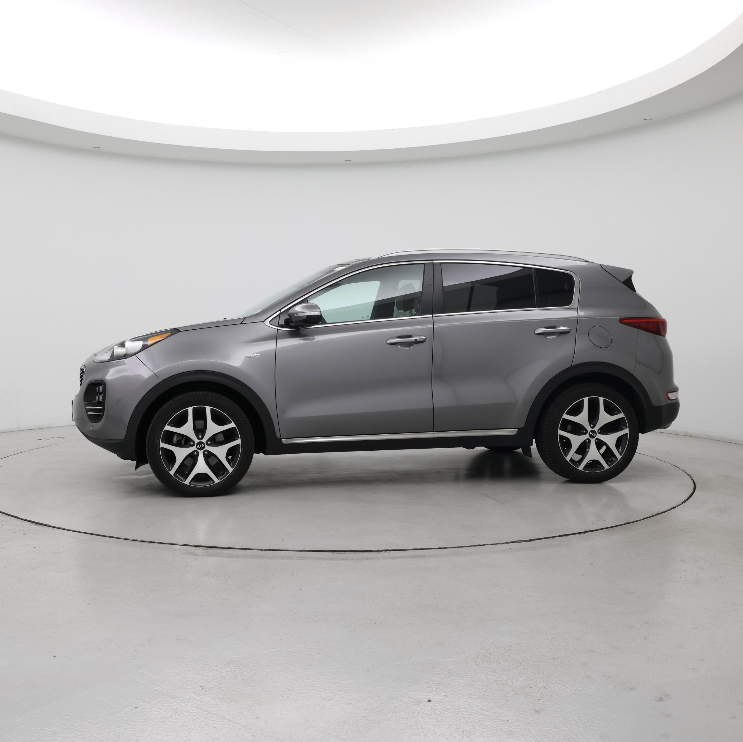 Thumbnail: 2017 Kia Sportage - 3