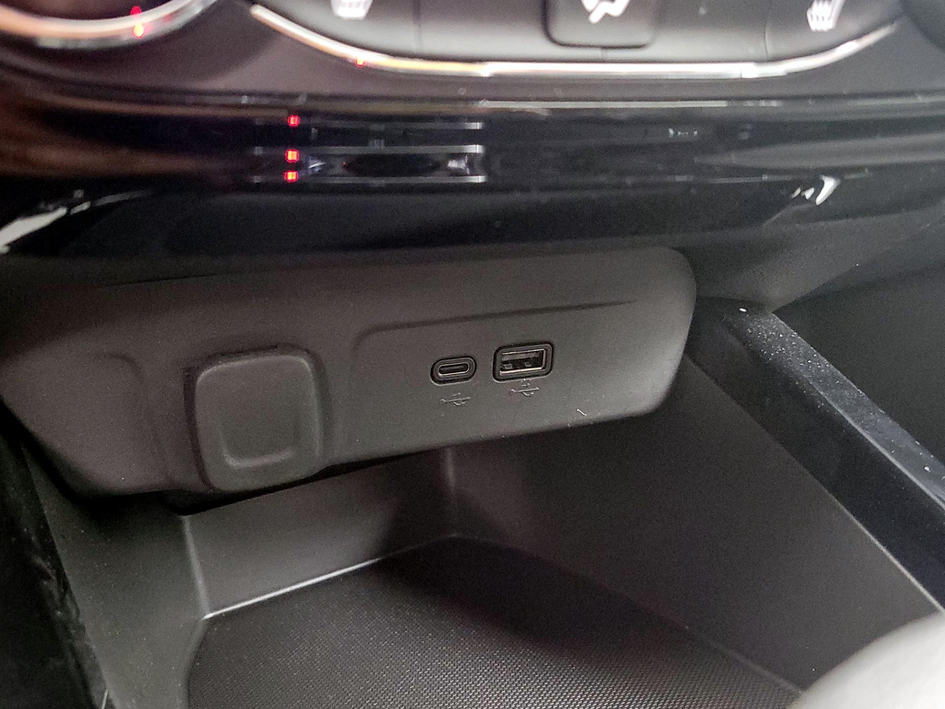 Thumbnail: 2024 Chevrolet Trax - 18