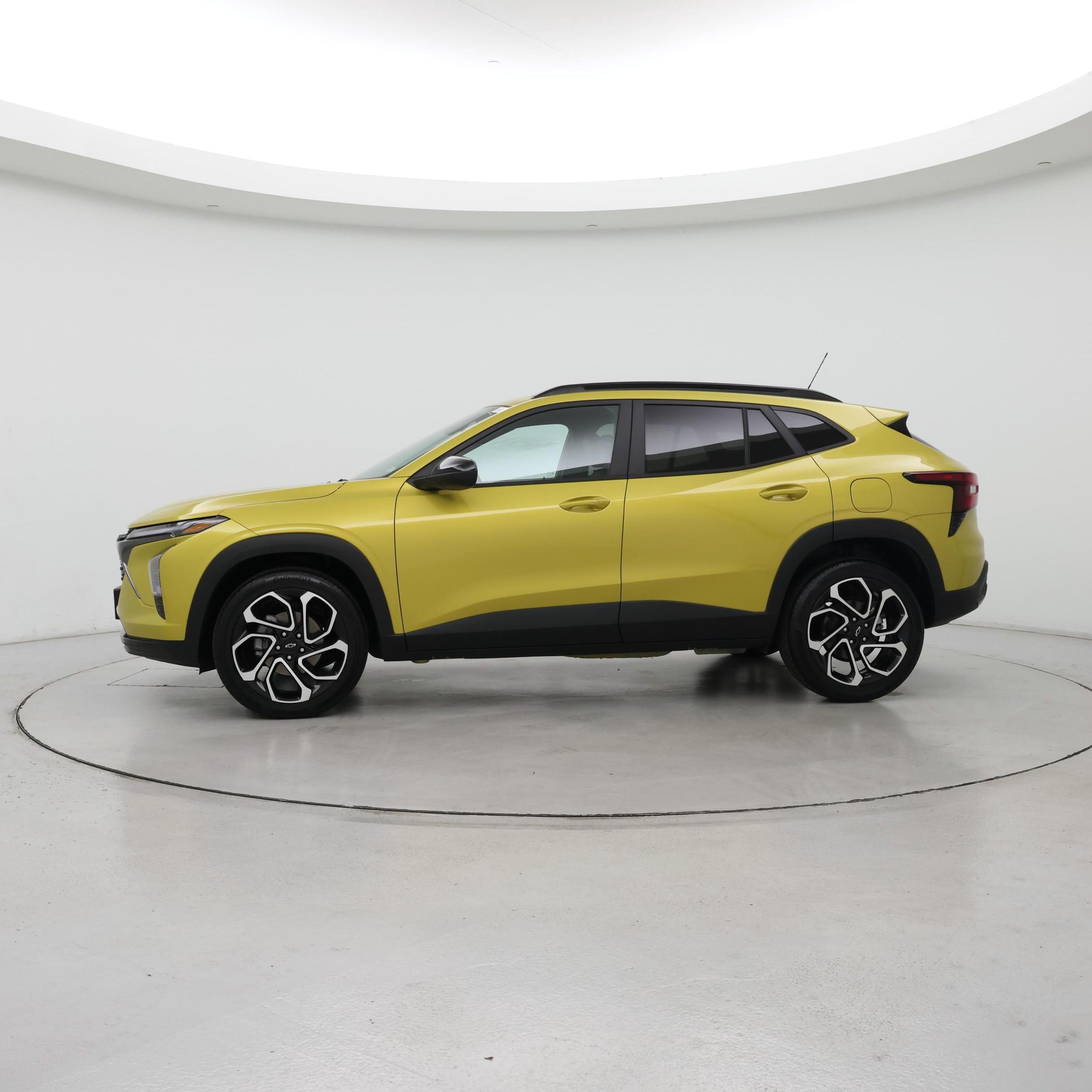 Thumbnail: 2024 Chevrolet Trax - 3