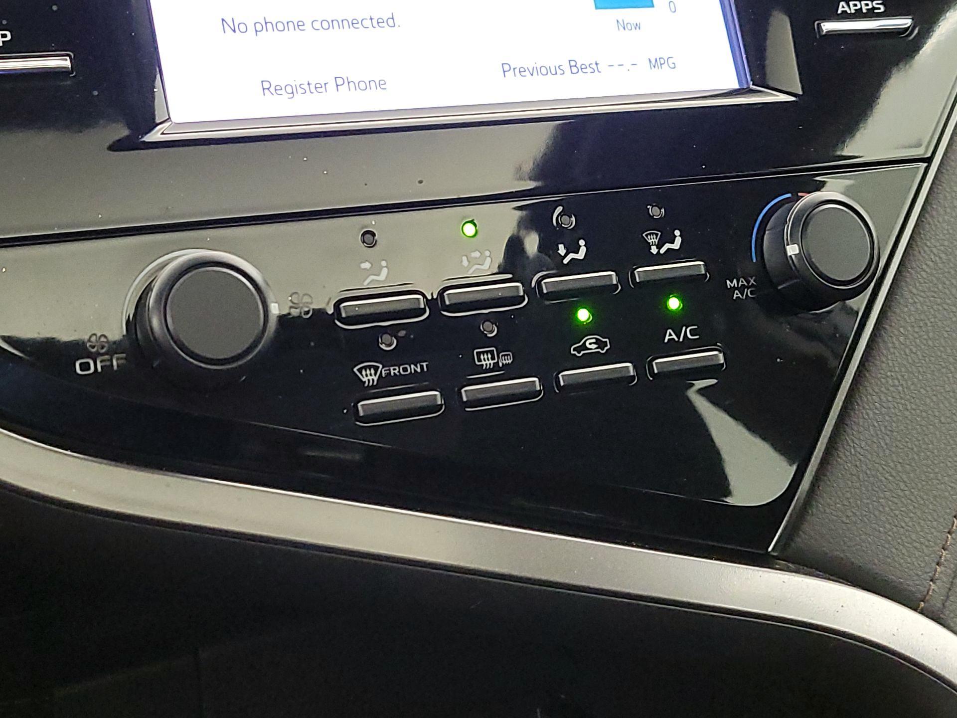Thumbnail: 2019 Toyota Camry - 16