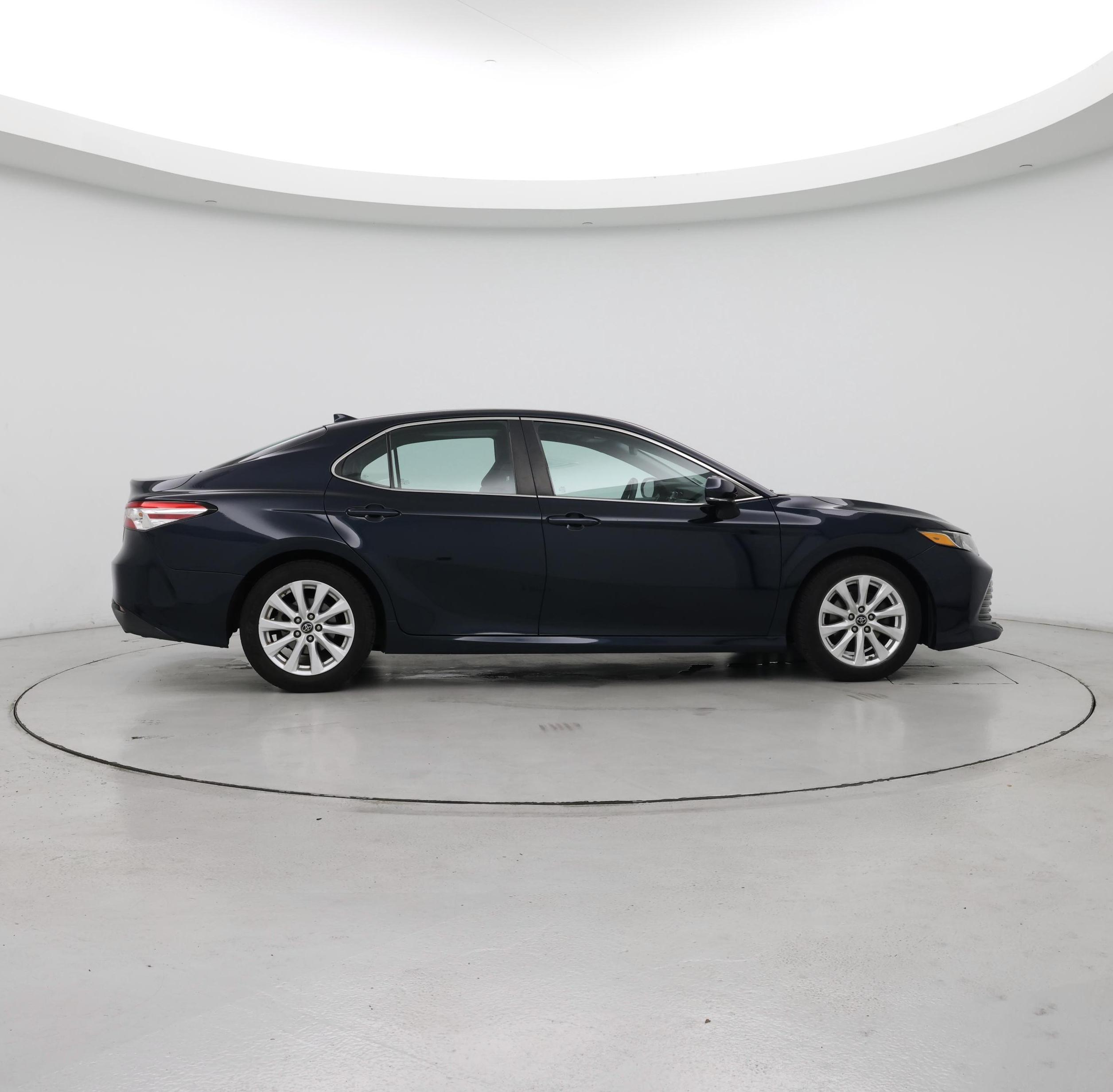 Thumbnail: 2019 Toyota Camry - 7
