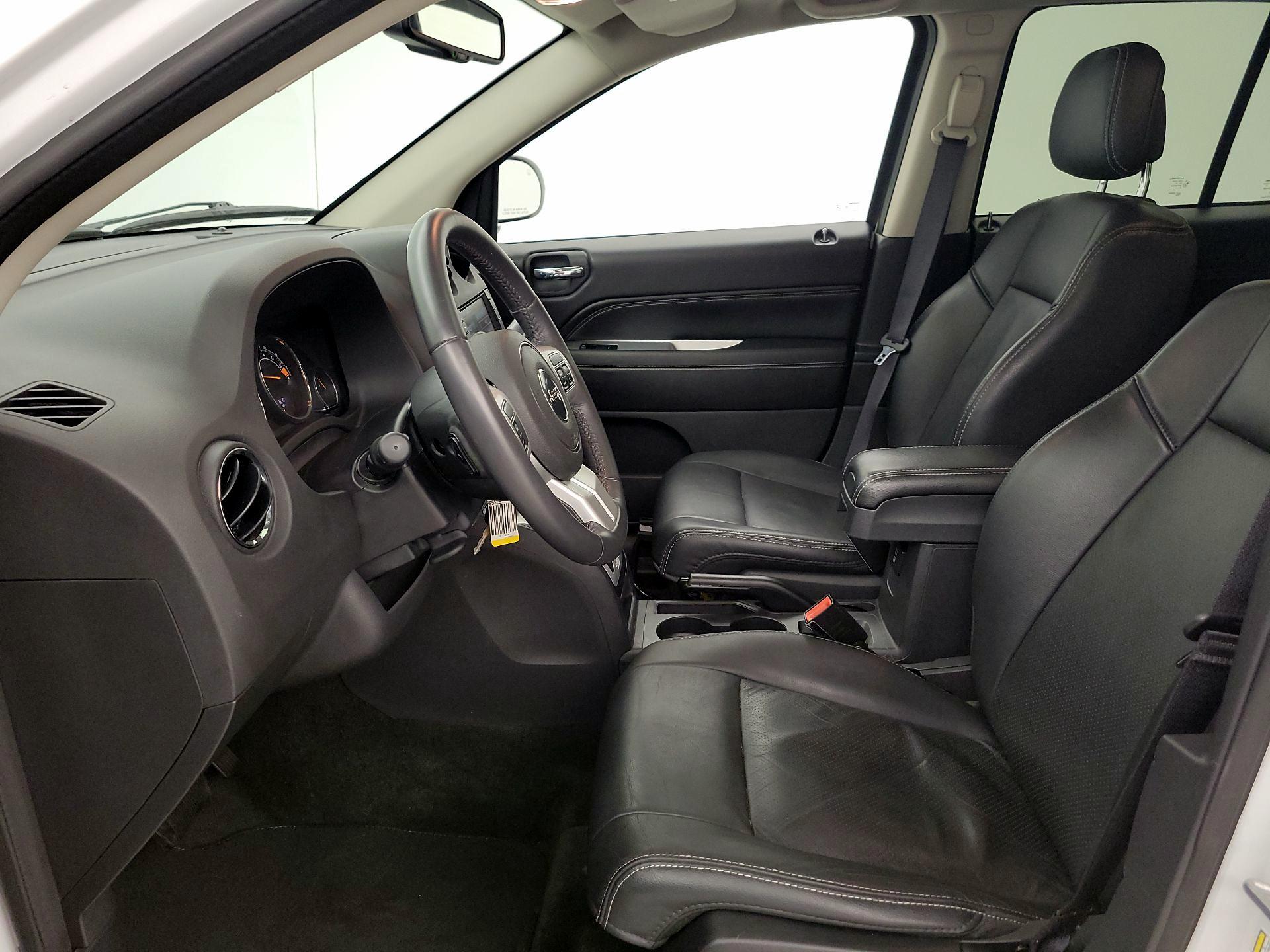 Thumbnail: 2016 Jeep Compass - 11