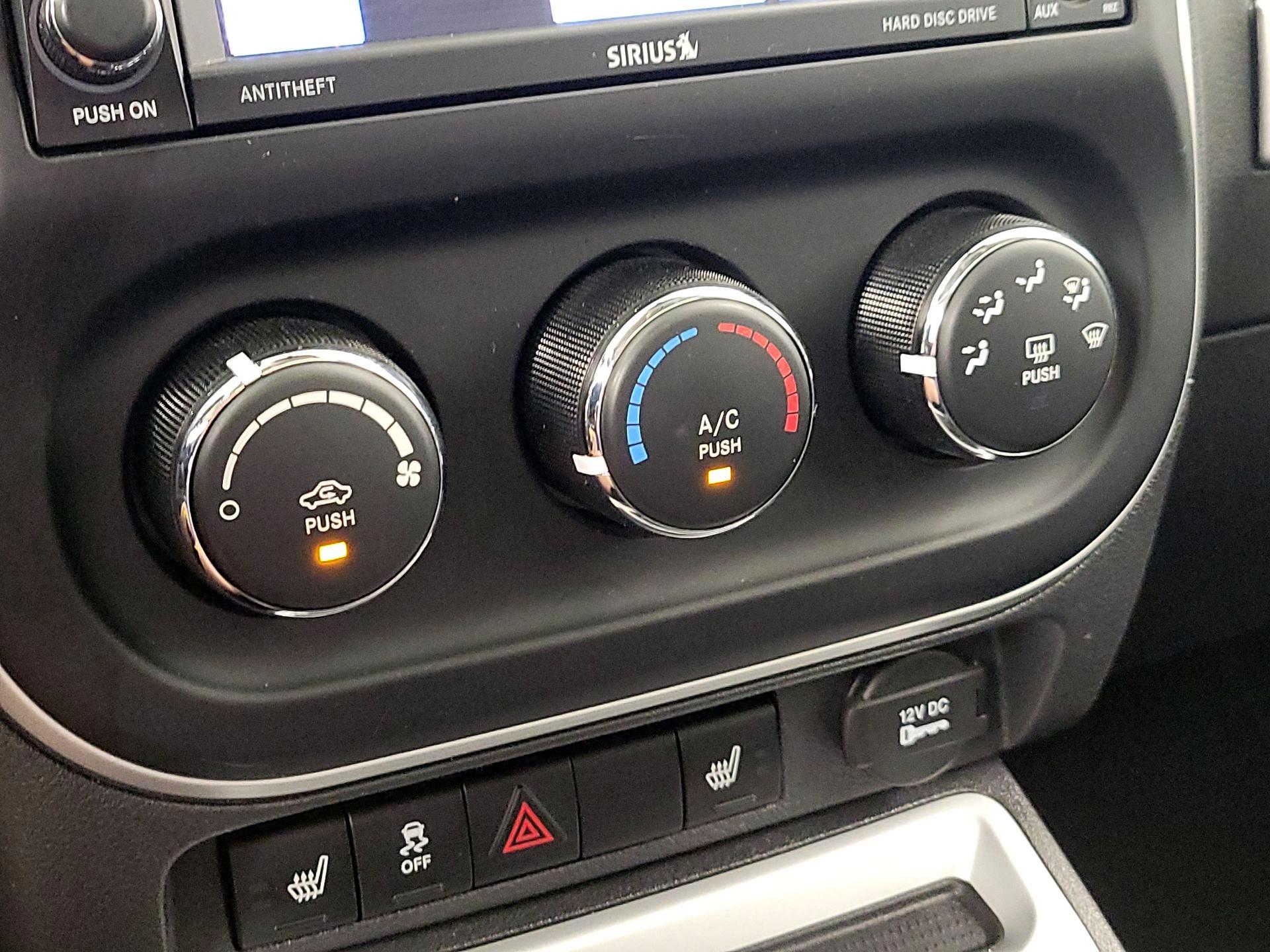 Thumbnail: 2016 Jeep Compass - 15