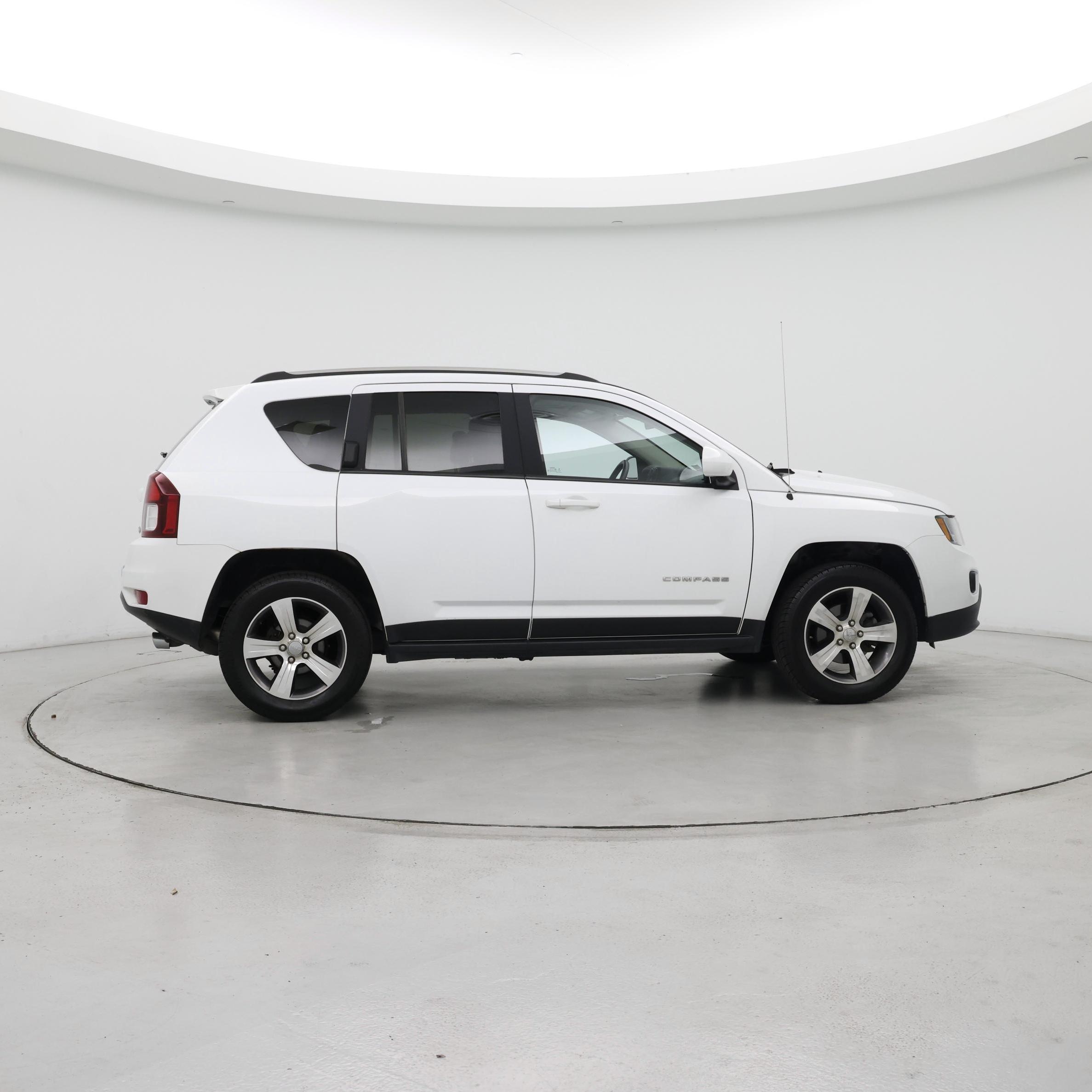 Thumbnail: 2016 Jeep Compass - 7