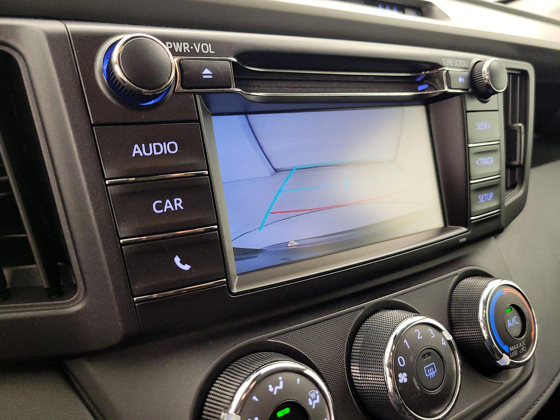 Thumbnail: 2018 Toyota RAV4 - 14