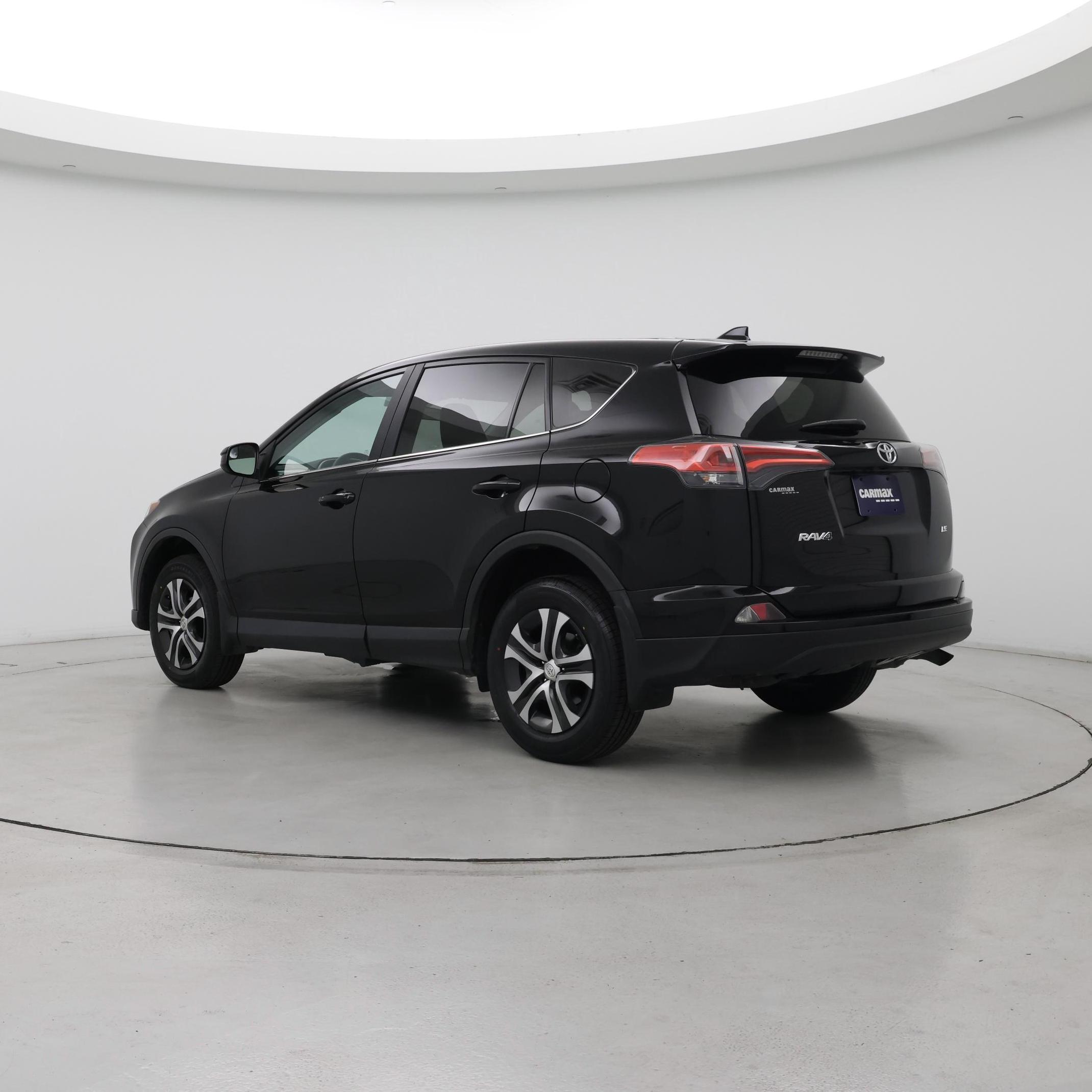 Thumbnail: 2018 Toyota RAV4 - 2