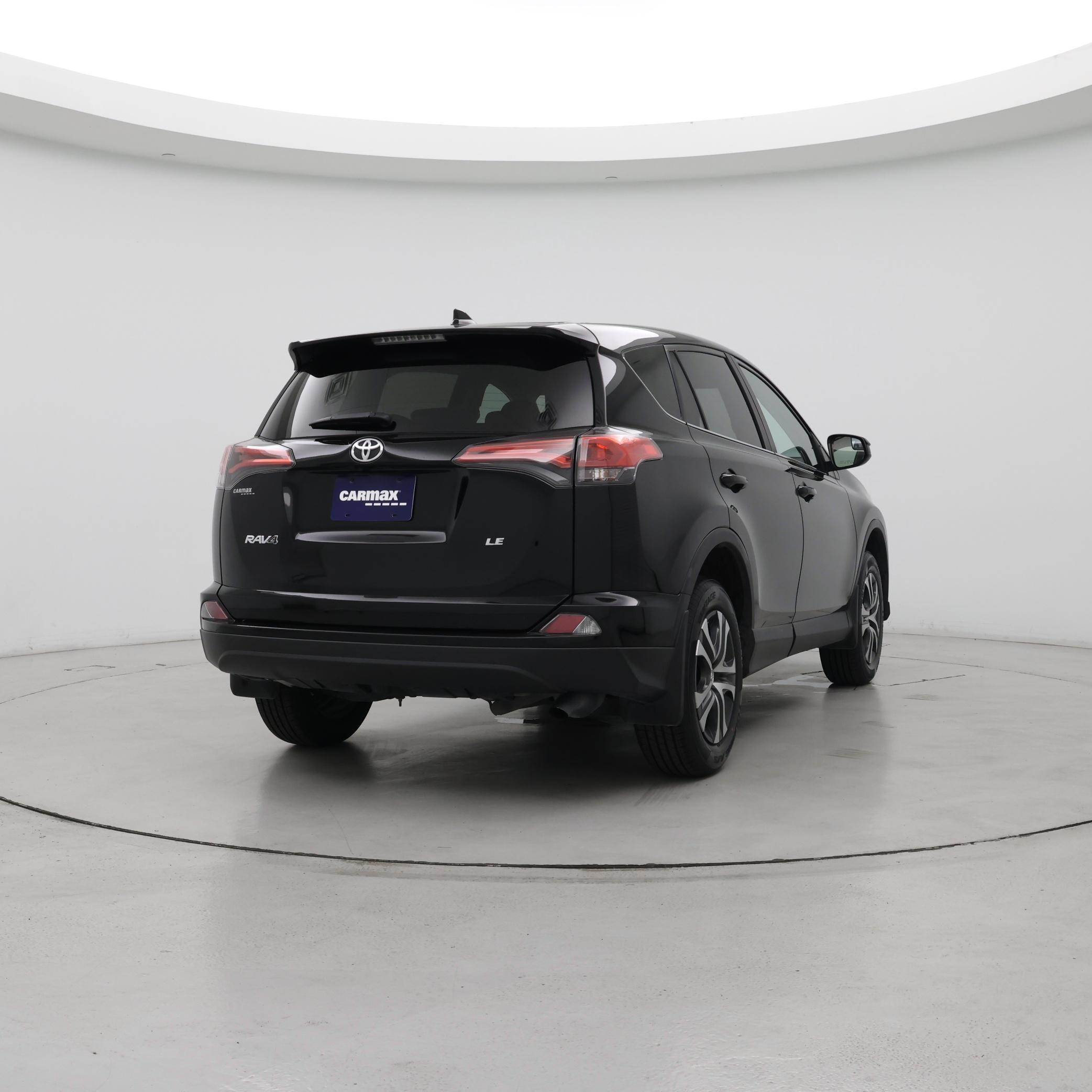 Thumbnail: 2018 Toyota RAV4 - 8