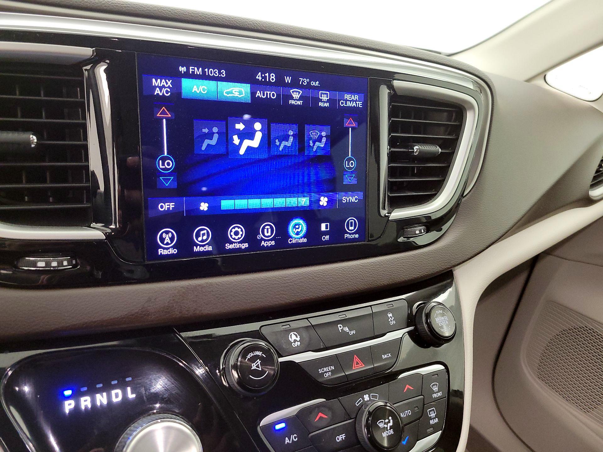 Thumbnail: 2017 Chrysler Pacifica - 15