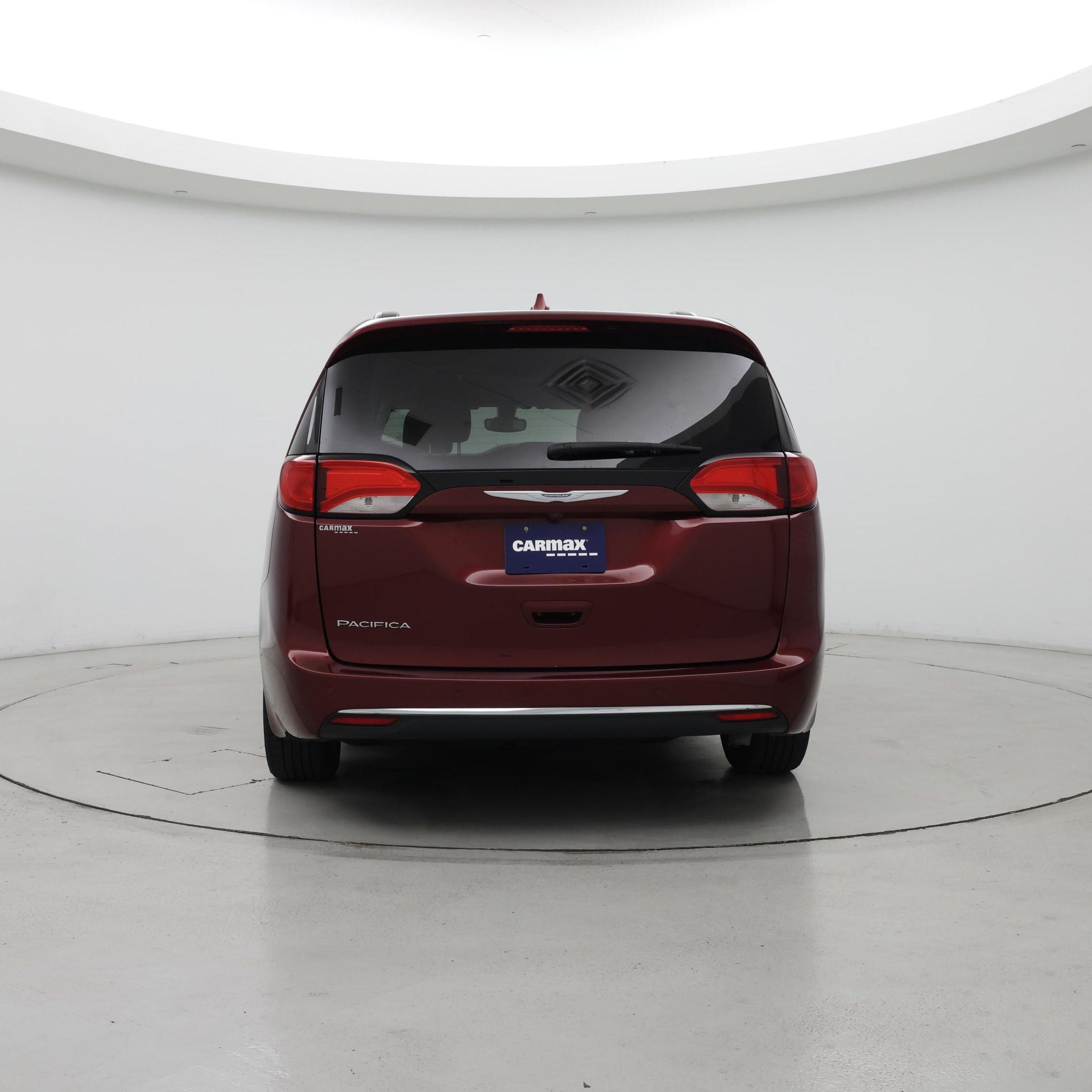 Thumbnail: 2017 Chrysler Pacifica - 6