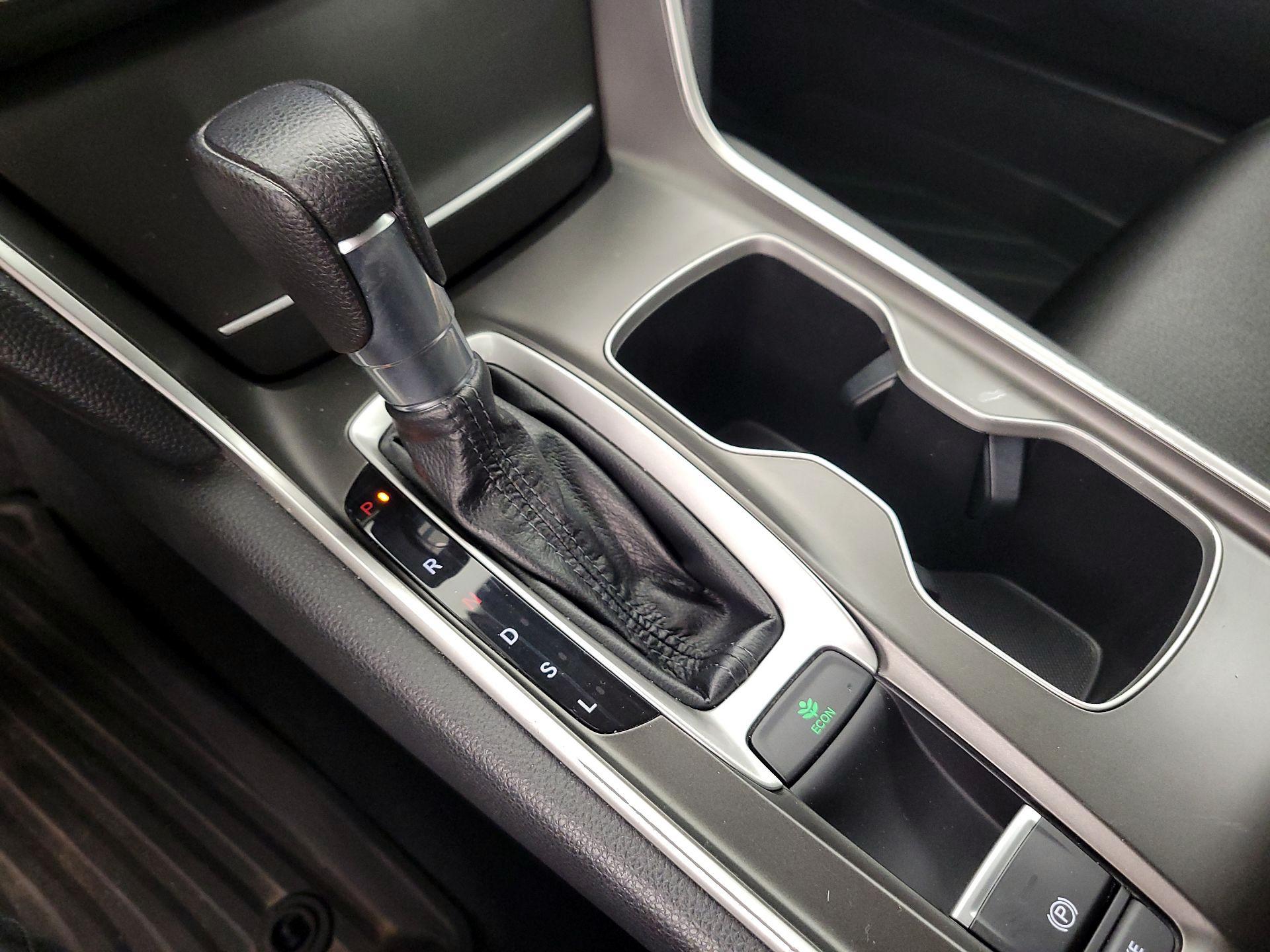 Thumbnail: 2019 Honda Accord - 17