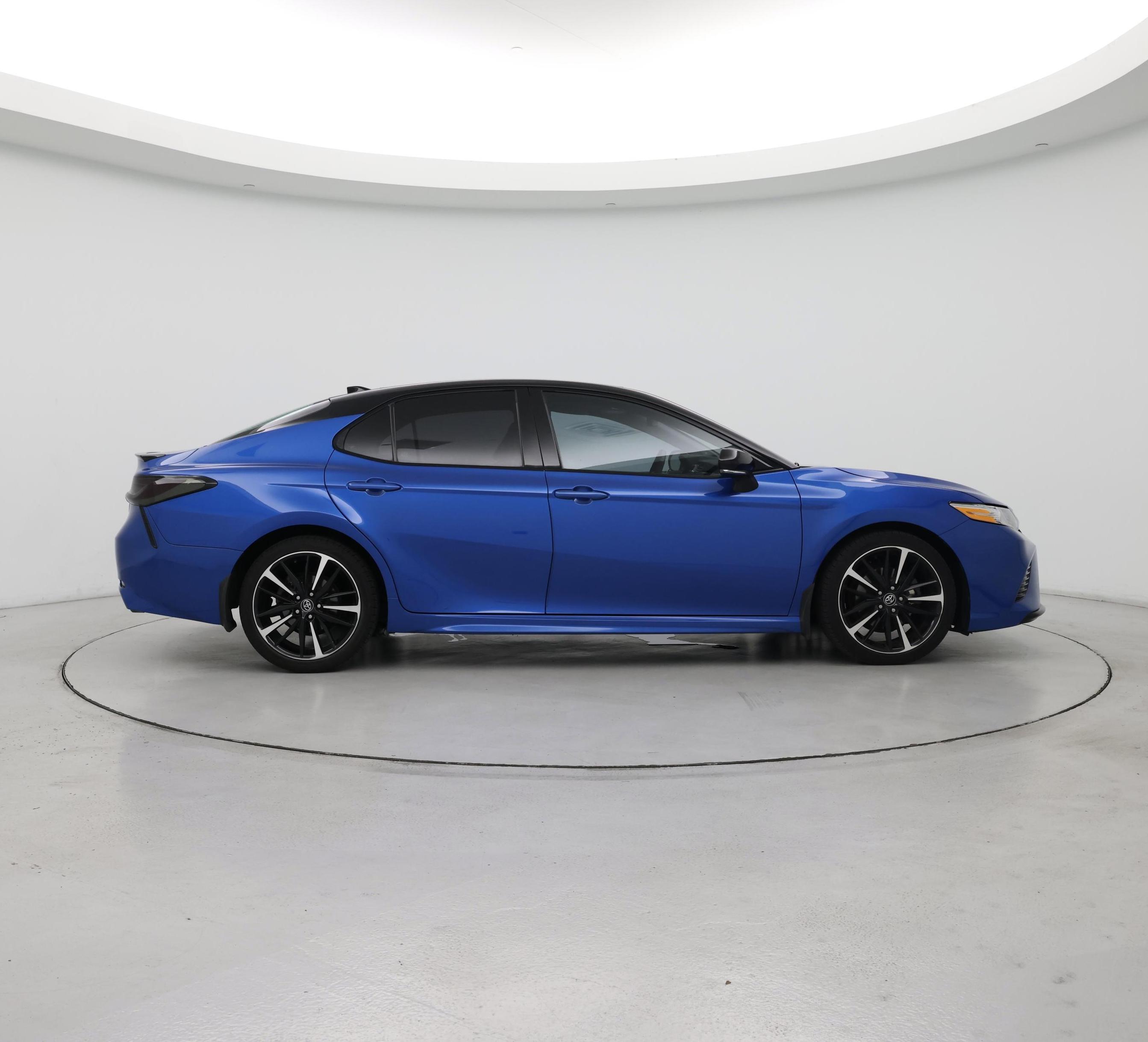 Thumbnail: 2020 Toyota Camry - 7