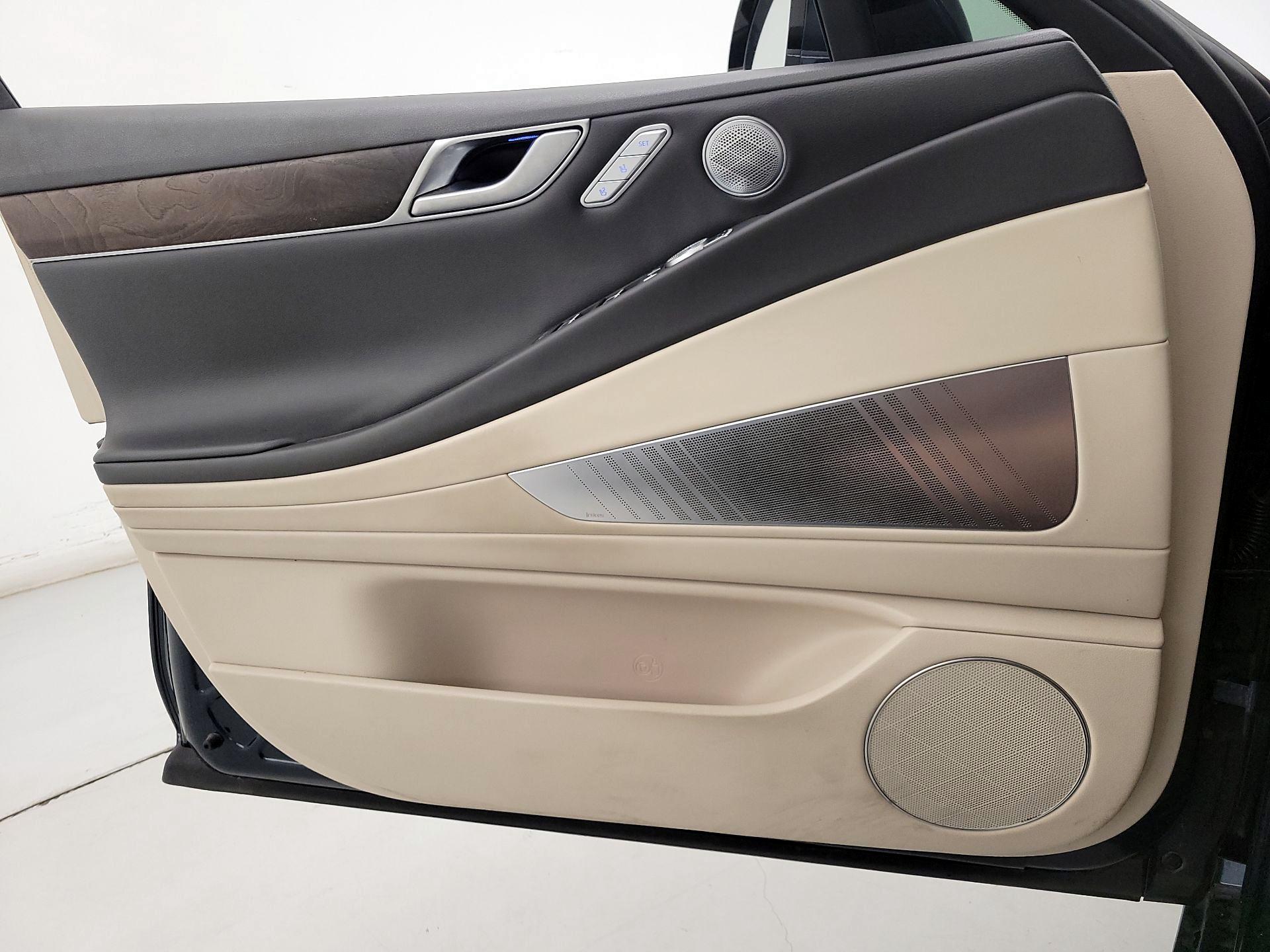 Thumbnail: 2022 Genesis G80 - 12