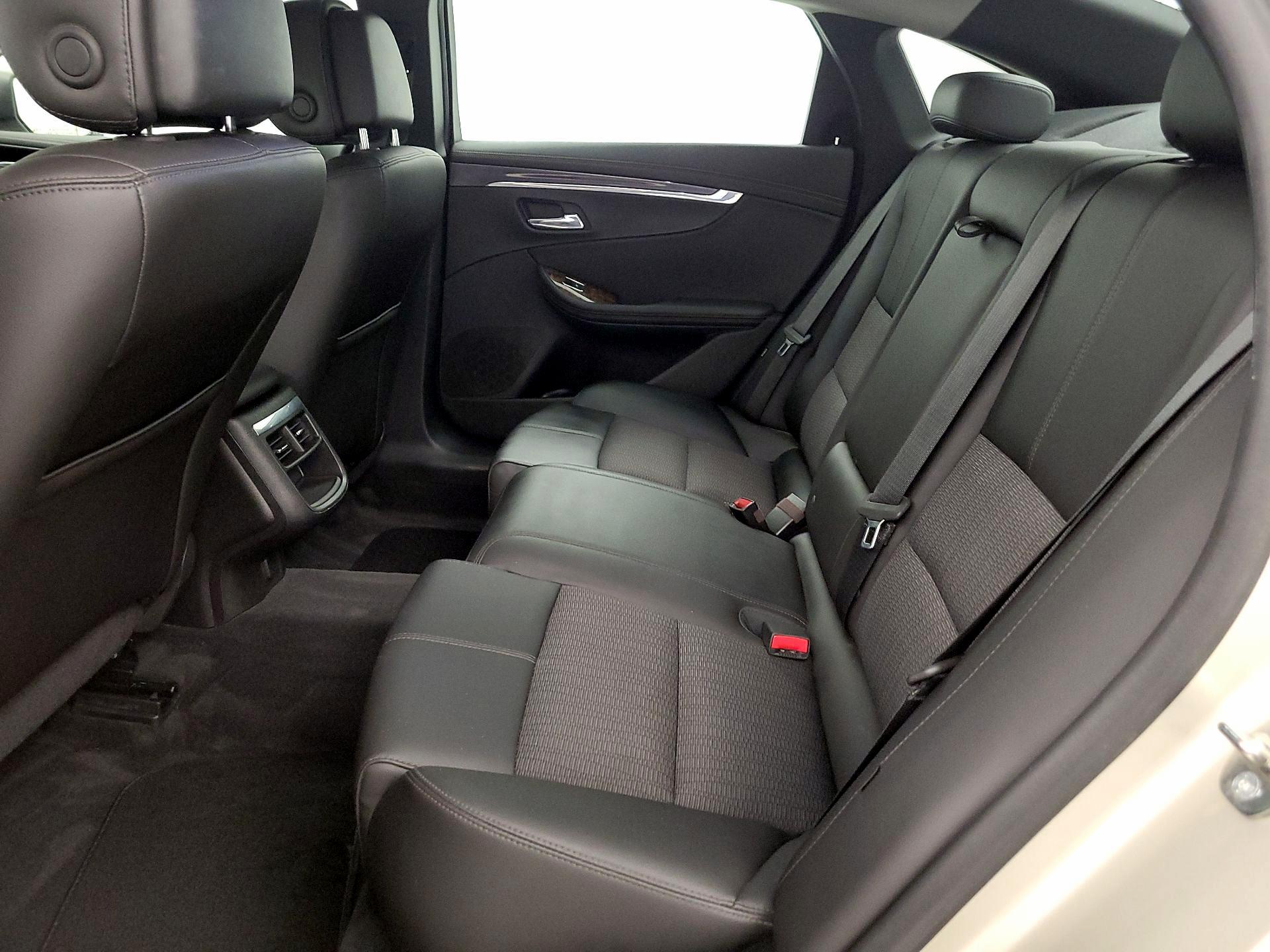 Thumbnail: 2014 Chevrolet Impala - 19