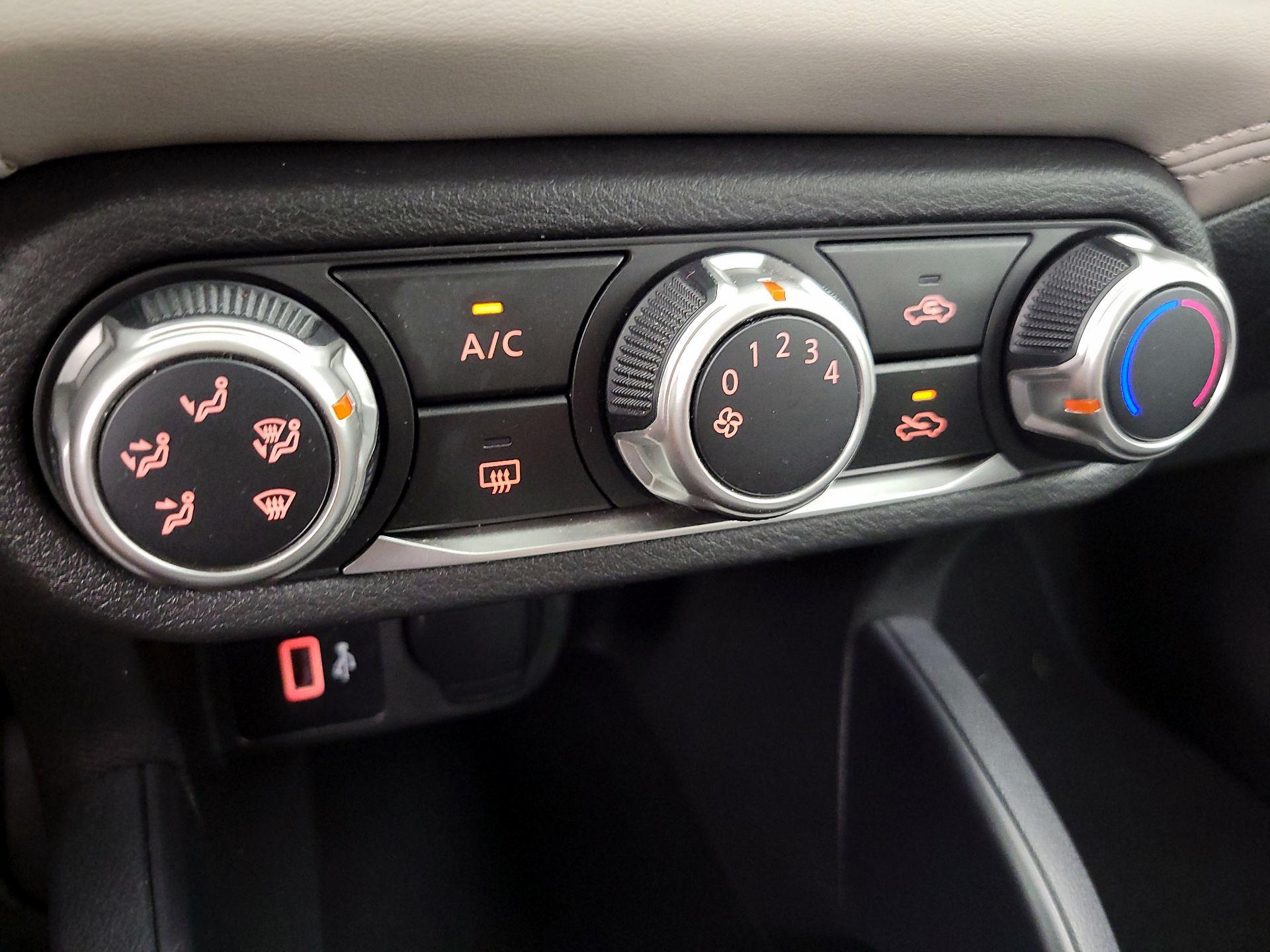 Thumbnail: 2020 Nissan Versa - 16