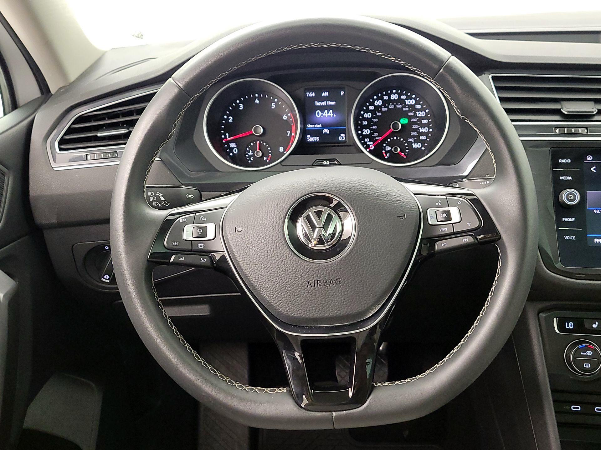 Thumbnail: 2021 Volkswagen Tiguan - 10