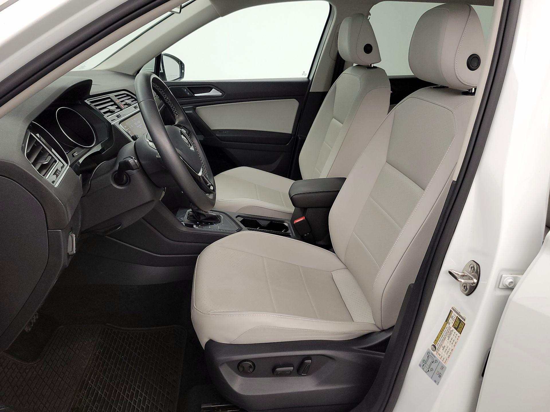 Thumbnail: 2021 Volkswagen Tiguan - 11