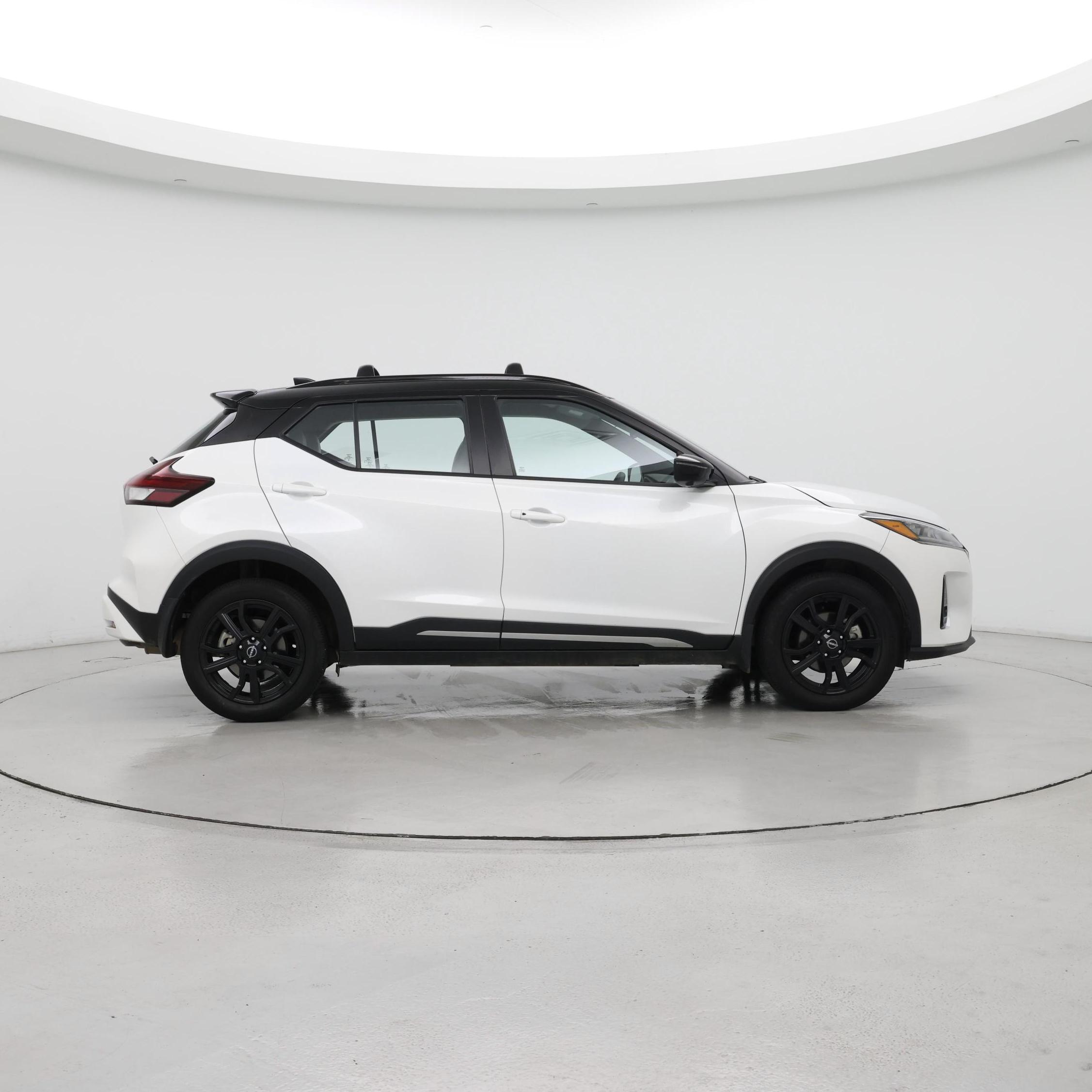 Thumbnail: 2024 Nissan Kicks - 7