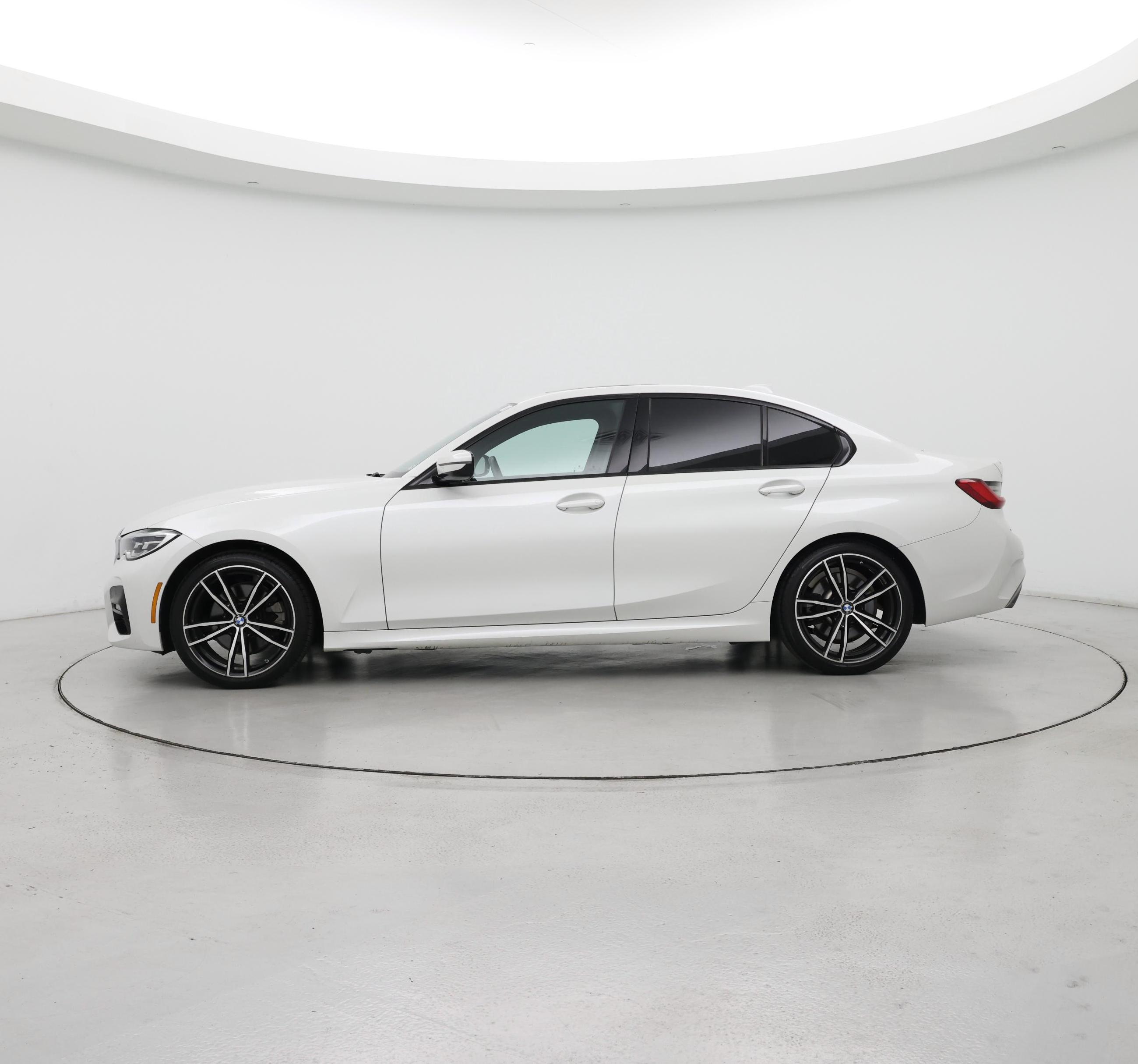 Thumbnail: 2020 BMW 3 Series - 3