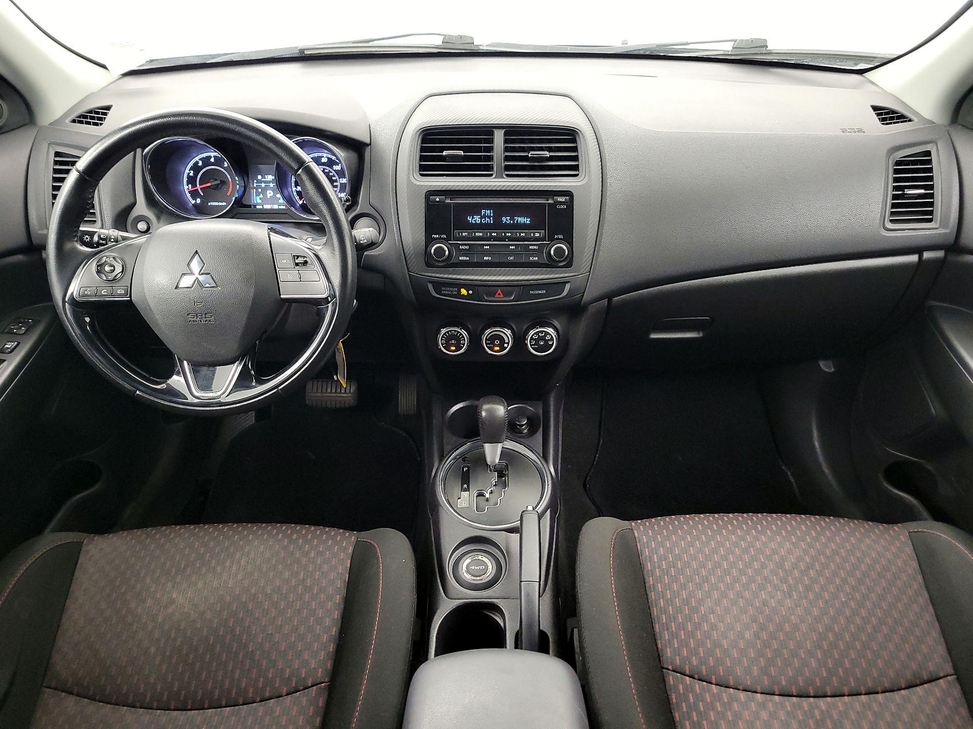 Thumbnail: 2017 Mitsubishi Outlander Sport - 9