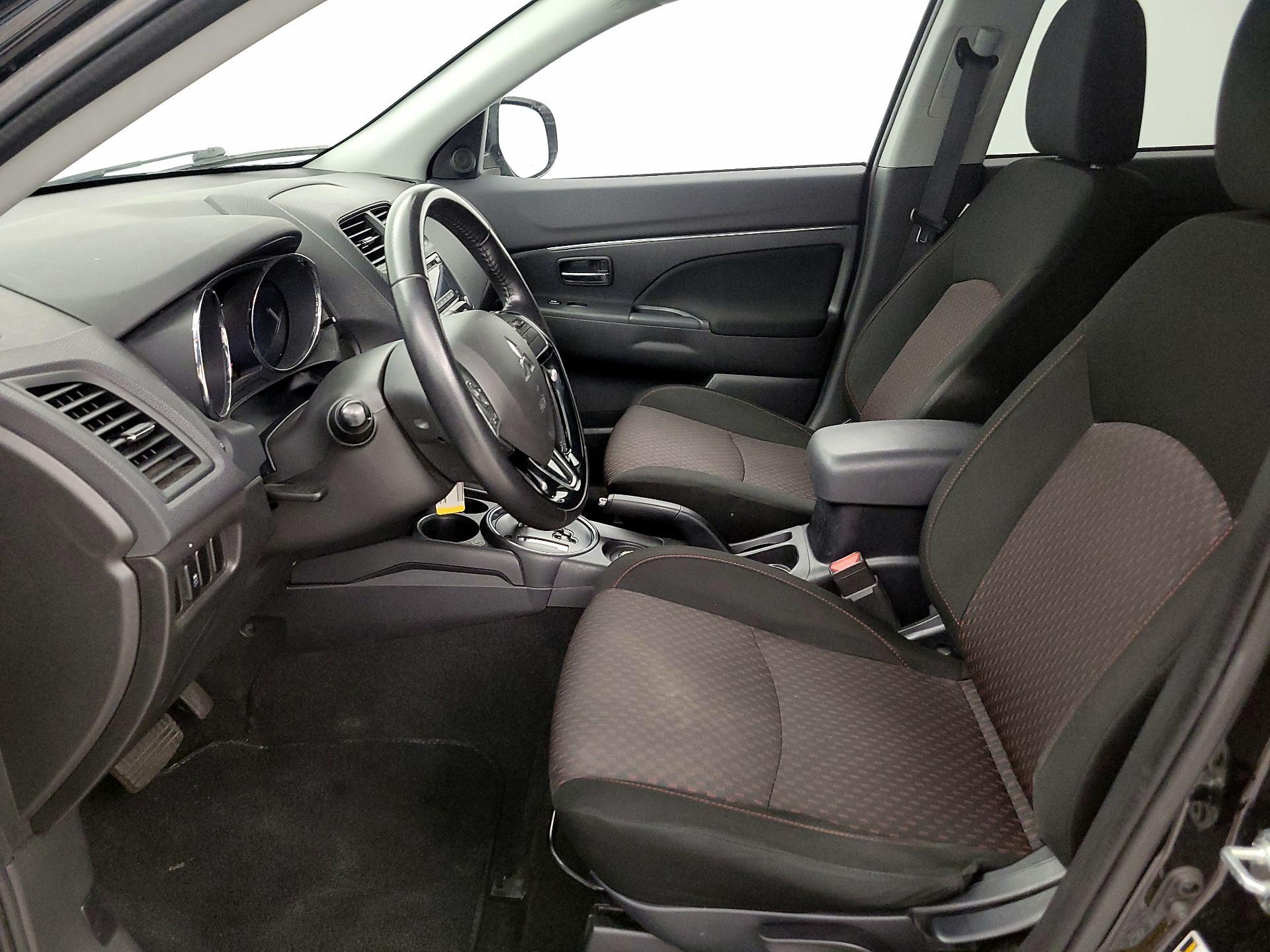 Thumbnail: 2017 Mitsubishi Outlander Sport - 11
