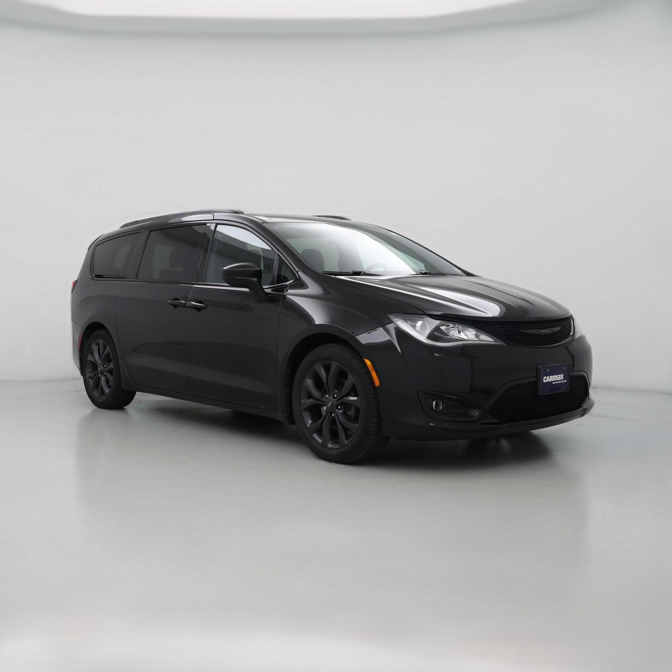 Thumbnail: 2018 Chrysler Pacifica - 1