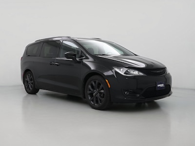 Black 2018 Chrysler Pacifica Touring Plus