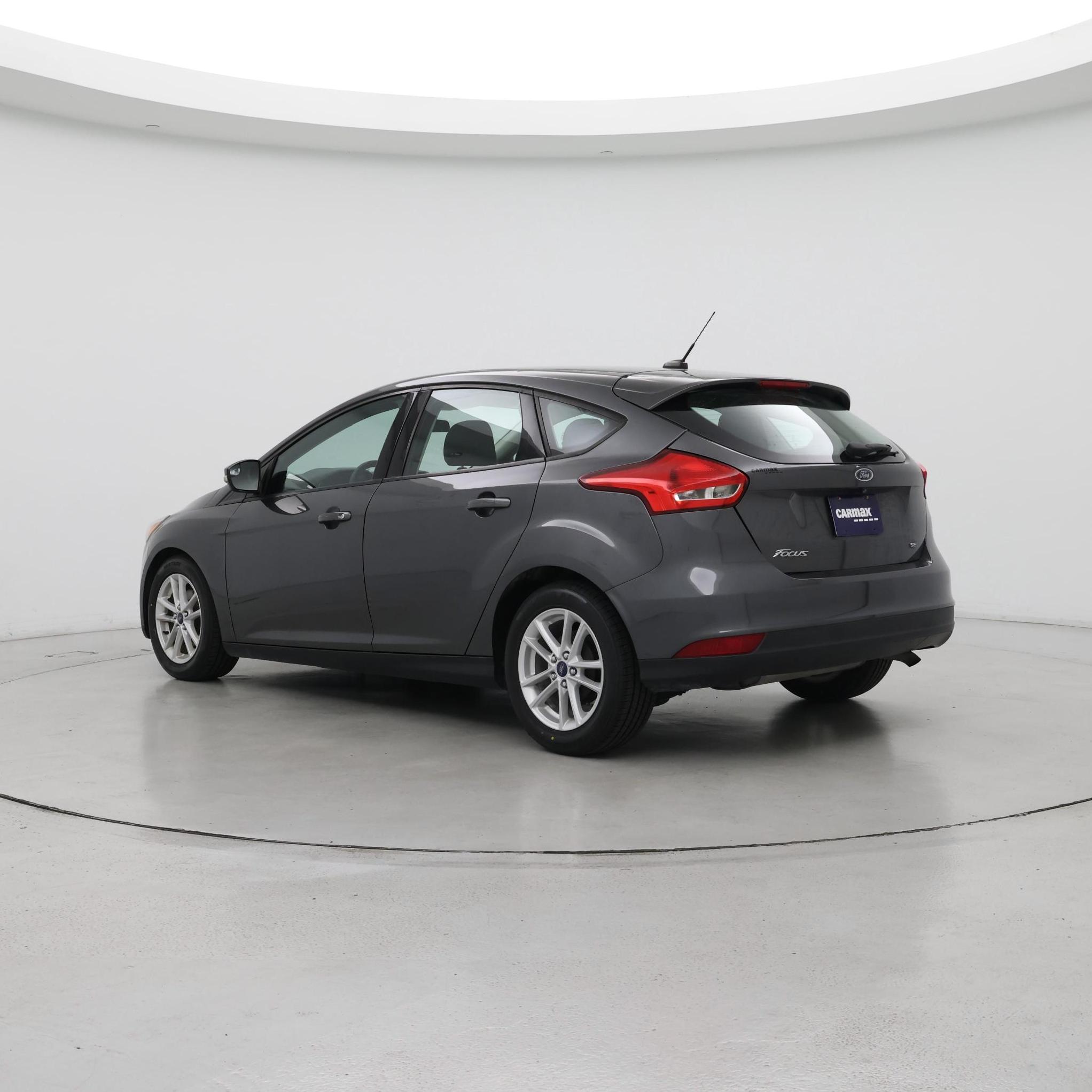 Thumbnail: 2017 Ford Focus - 2