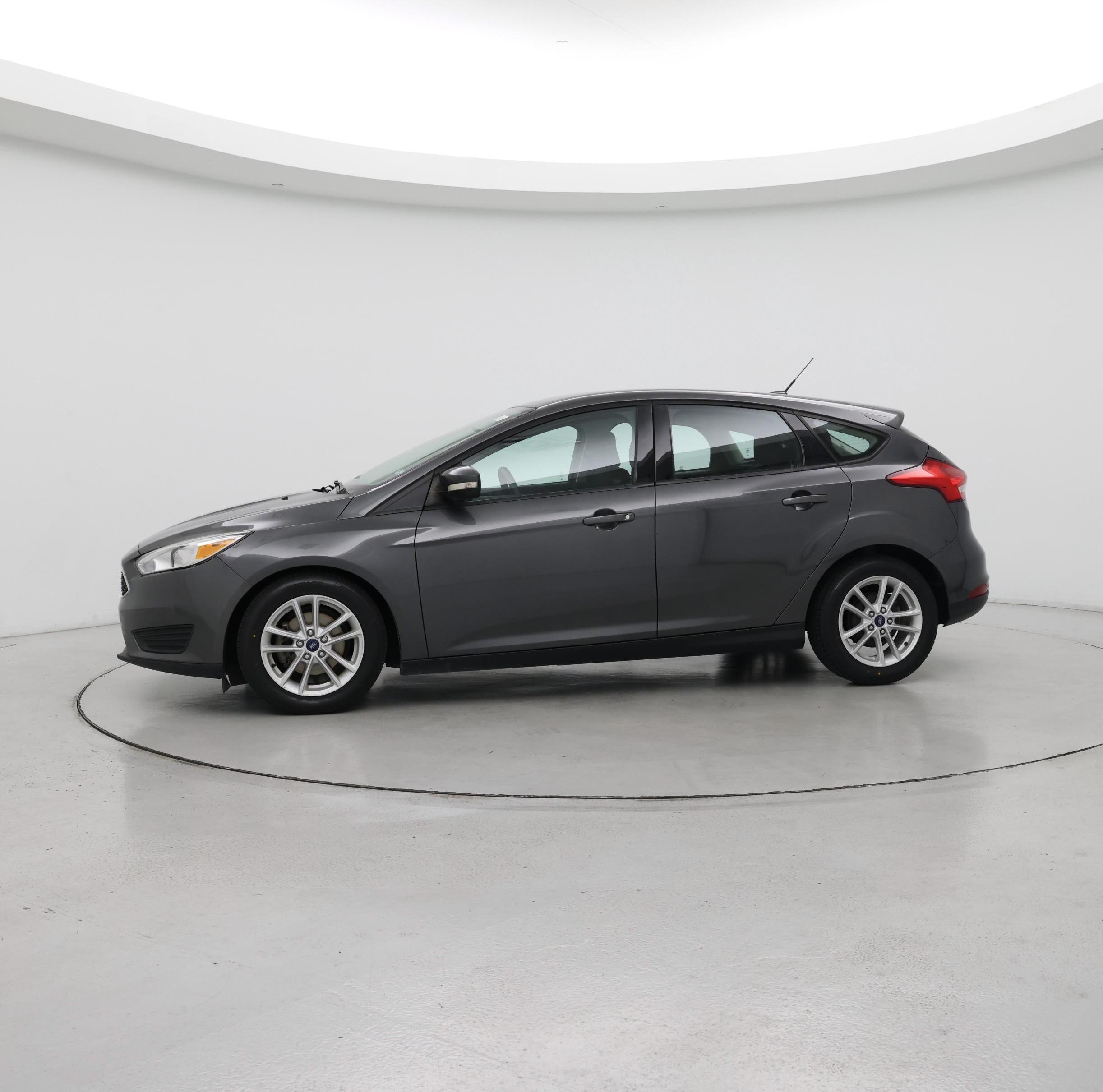 Thumbnail: 2017 Ford Focus - 3