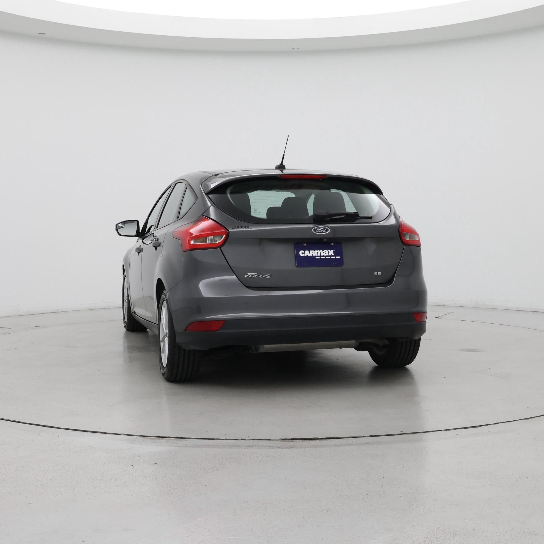 Thumbnail: 2017 Ford Focus - 6