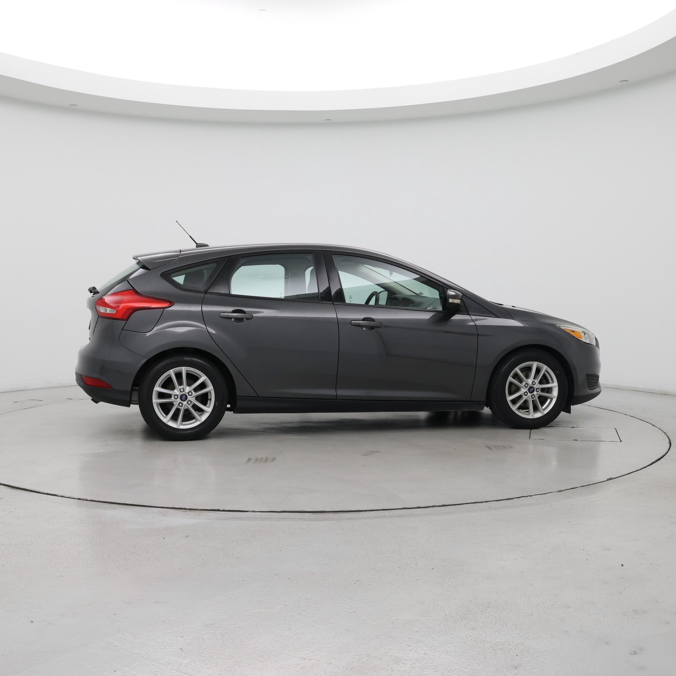 Thumbnail: 2017 Ford Focus - 7