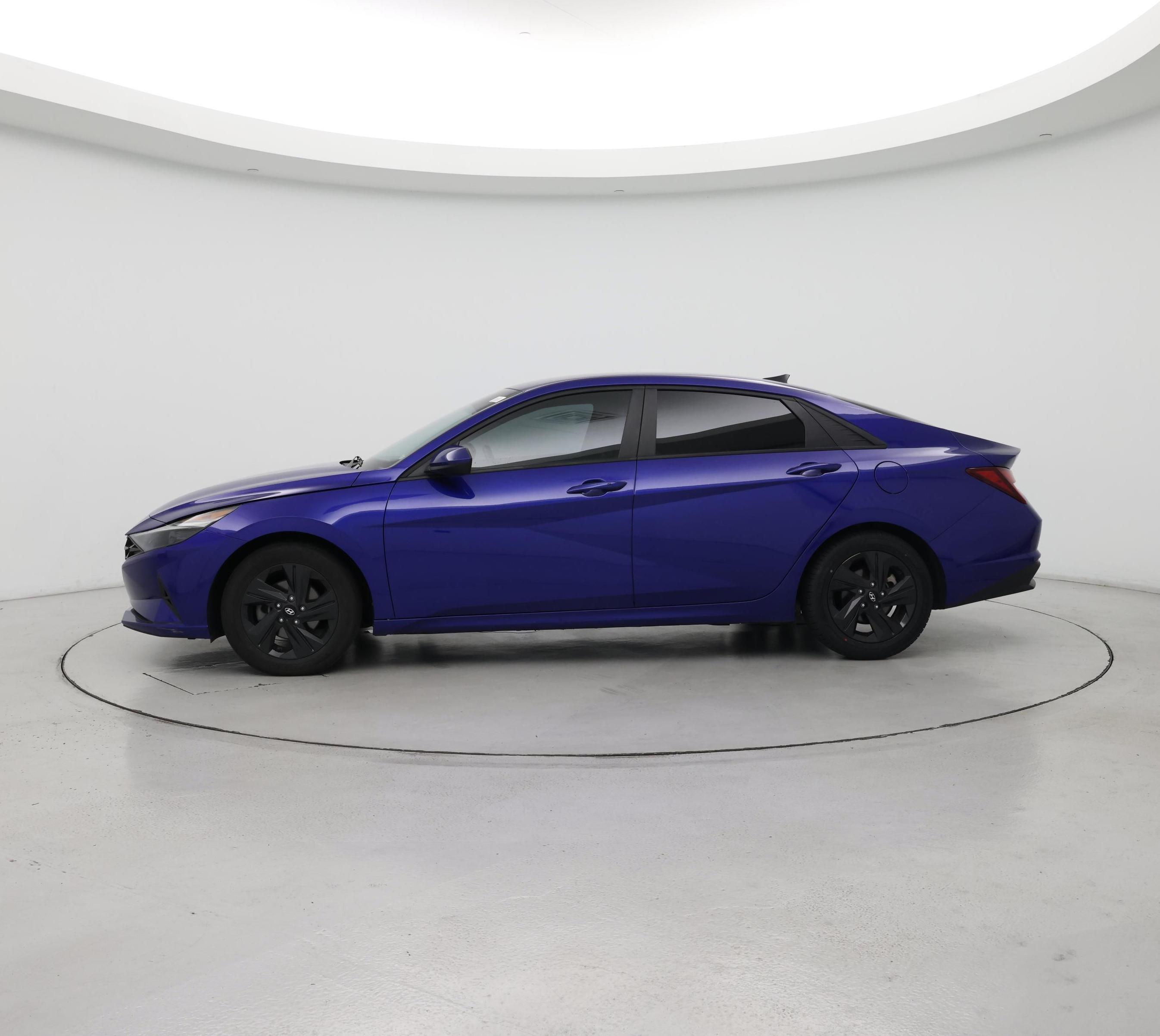 Thumbnail: 2023 Hyundai Elantra - 3