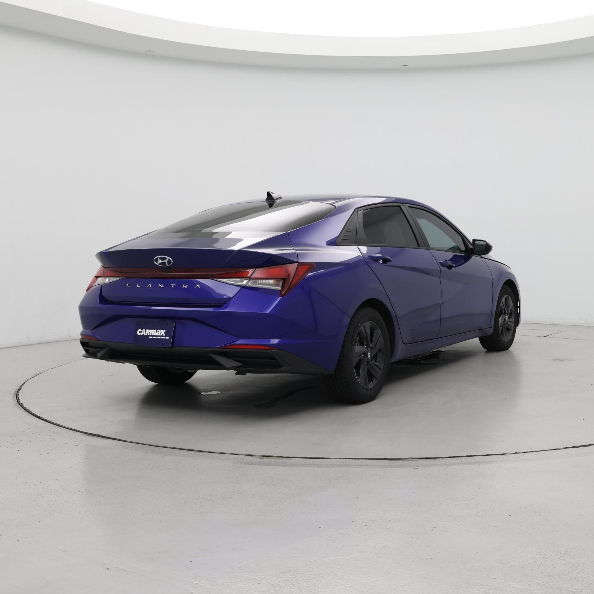 Thumbnail: 2023 Hyundai Elantra - 8
