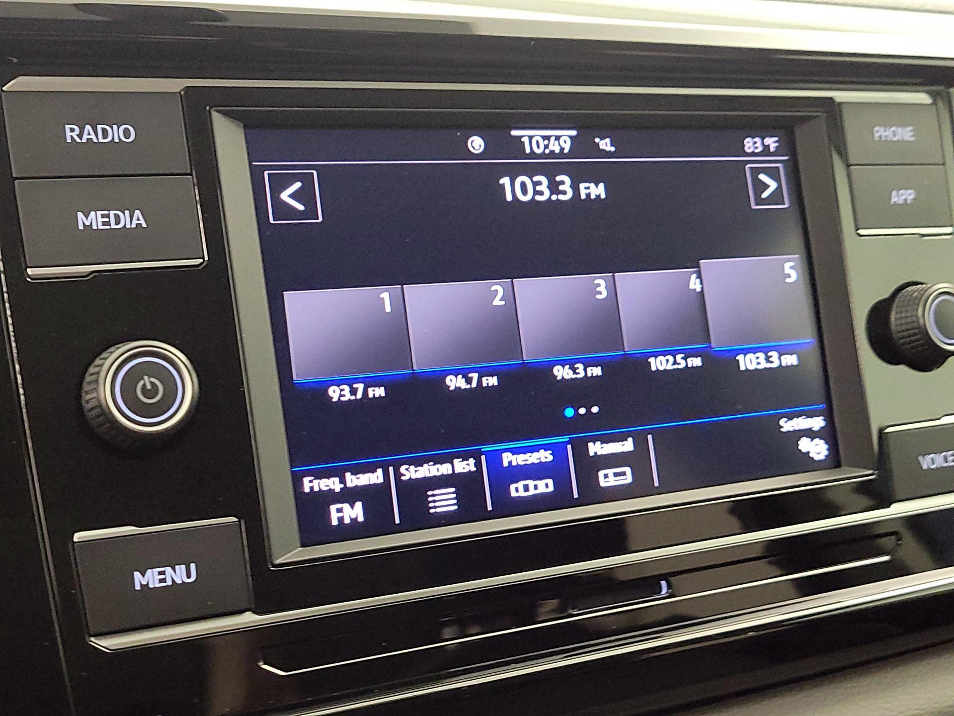 Thumbnail: 2023 Volkswagen Taos - 15