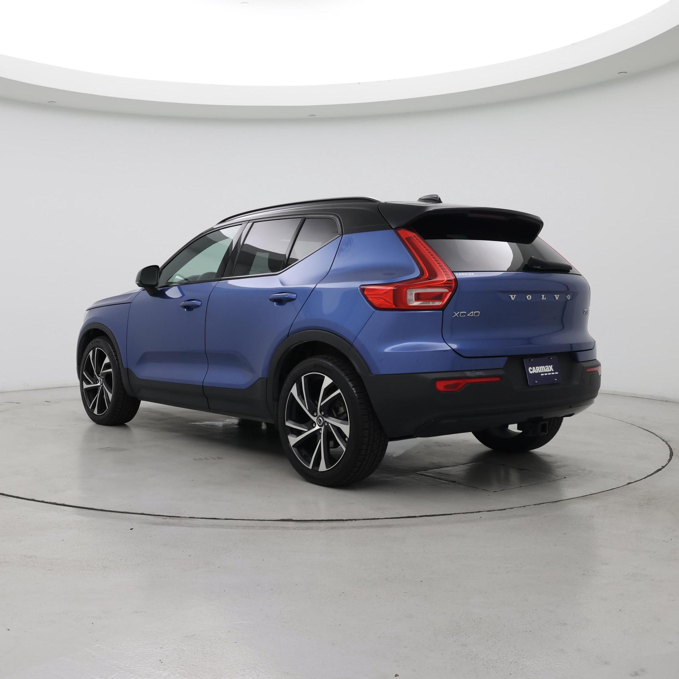 Thumbnail: 2021 Volvo XC40 - 2